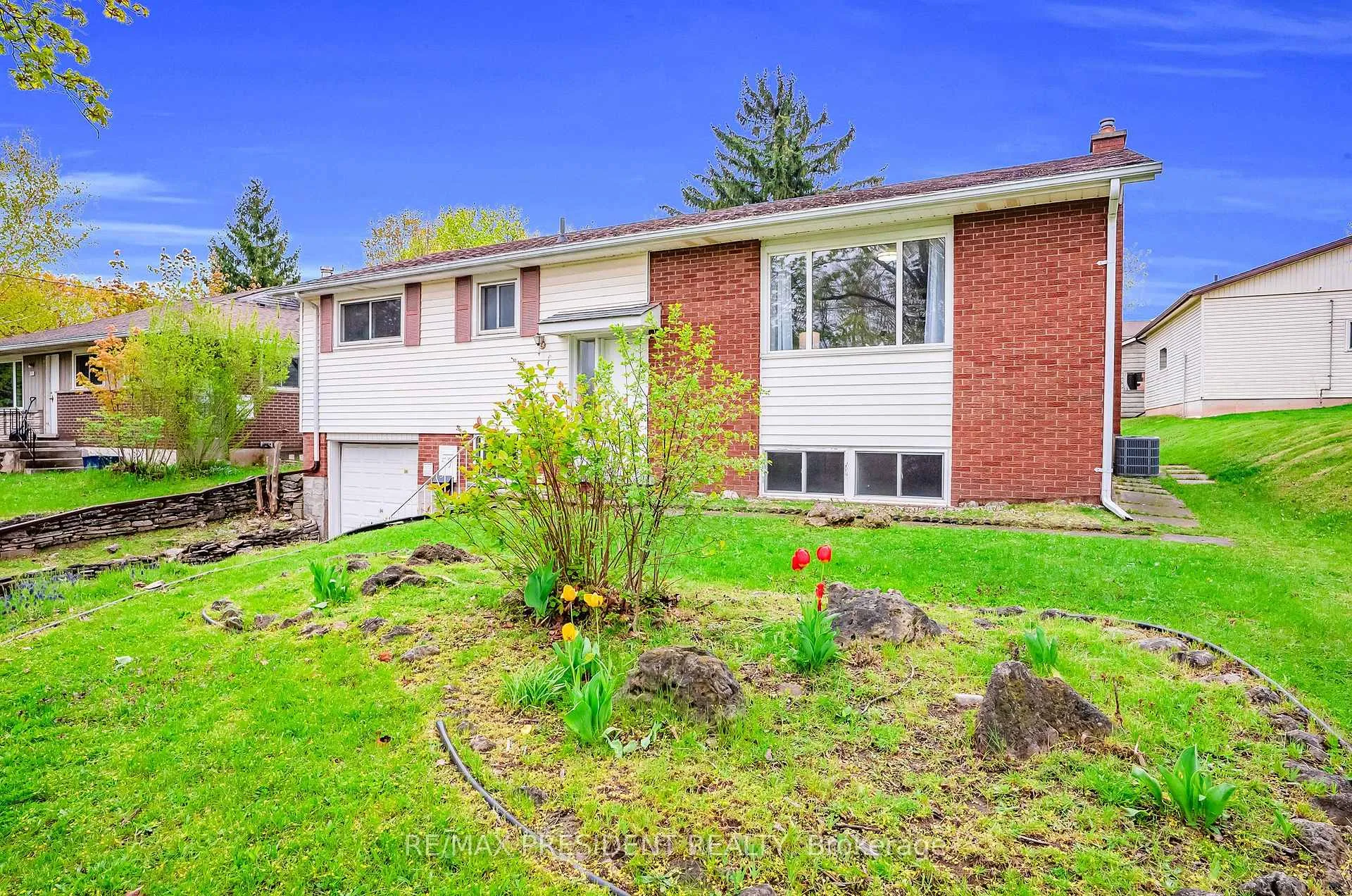 Photo 5 of 57 High Street, Waterloo, Lakeshore Village — HOMEH