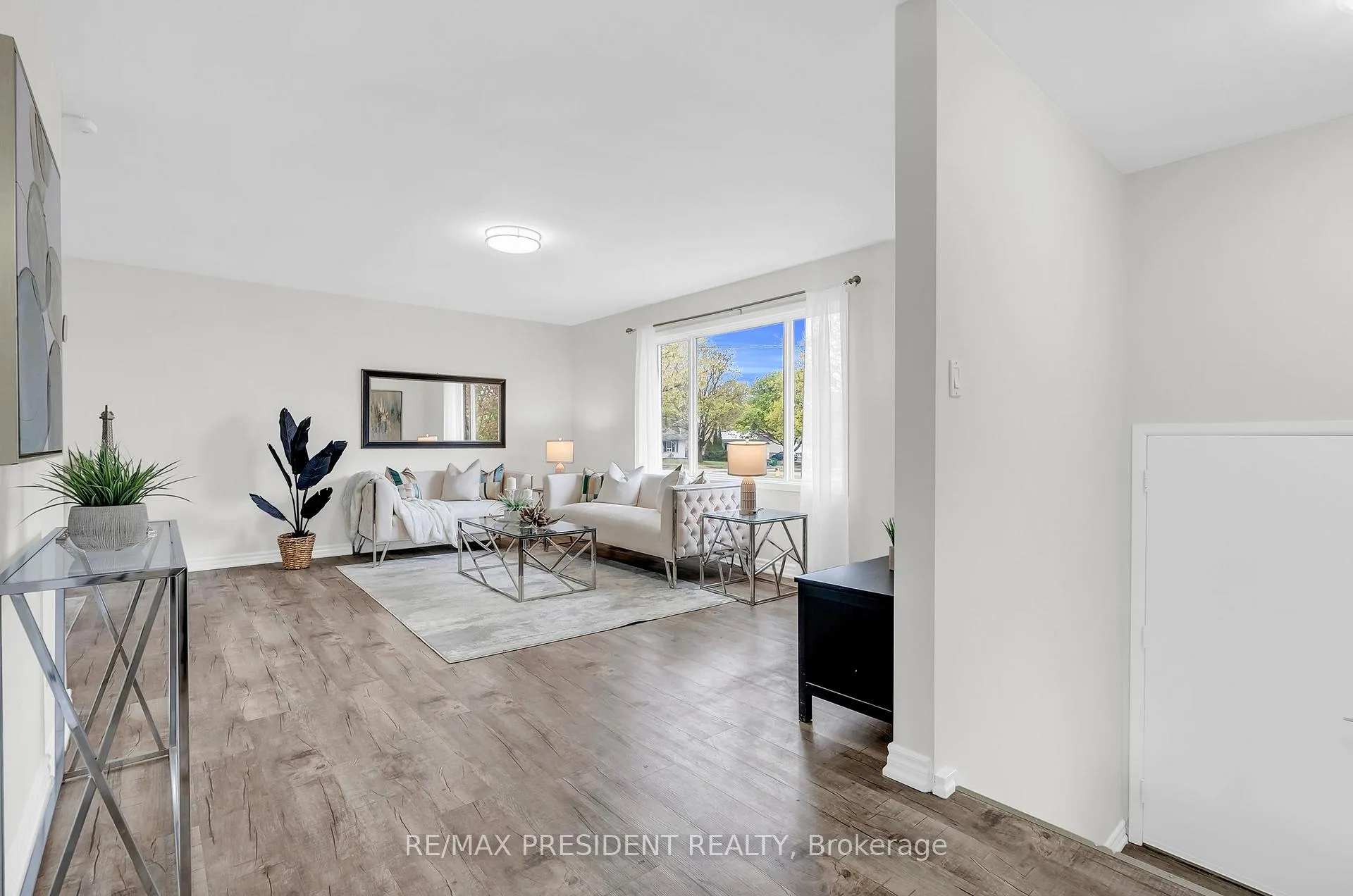 Photo 9 of 57 High Street, Waterloo, Lakeshore Village — HOMEH