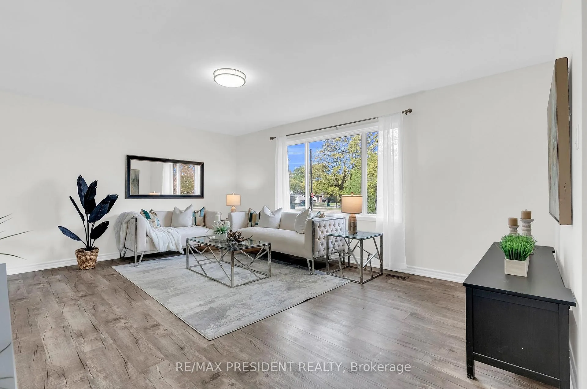 Photo 10 of 57 High Street, Waterloo, Lakeshore Village — HOMEH