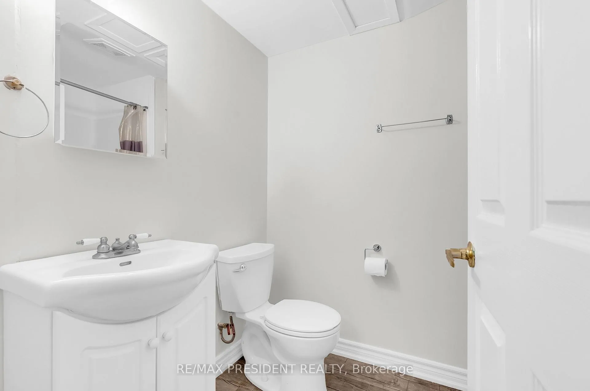 Photo 39 of 57 High Street, Waterloo, Lakeshore Village — HOMEH