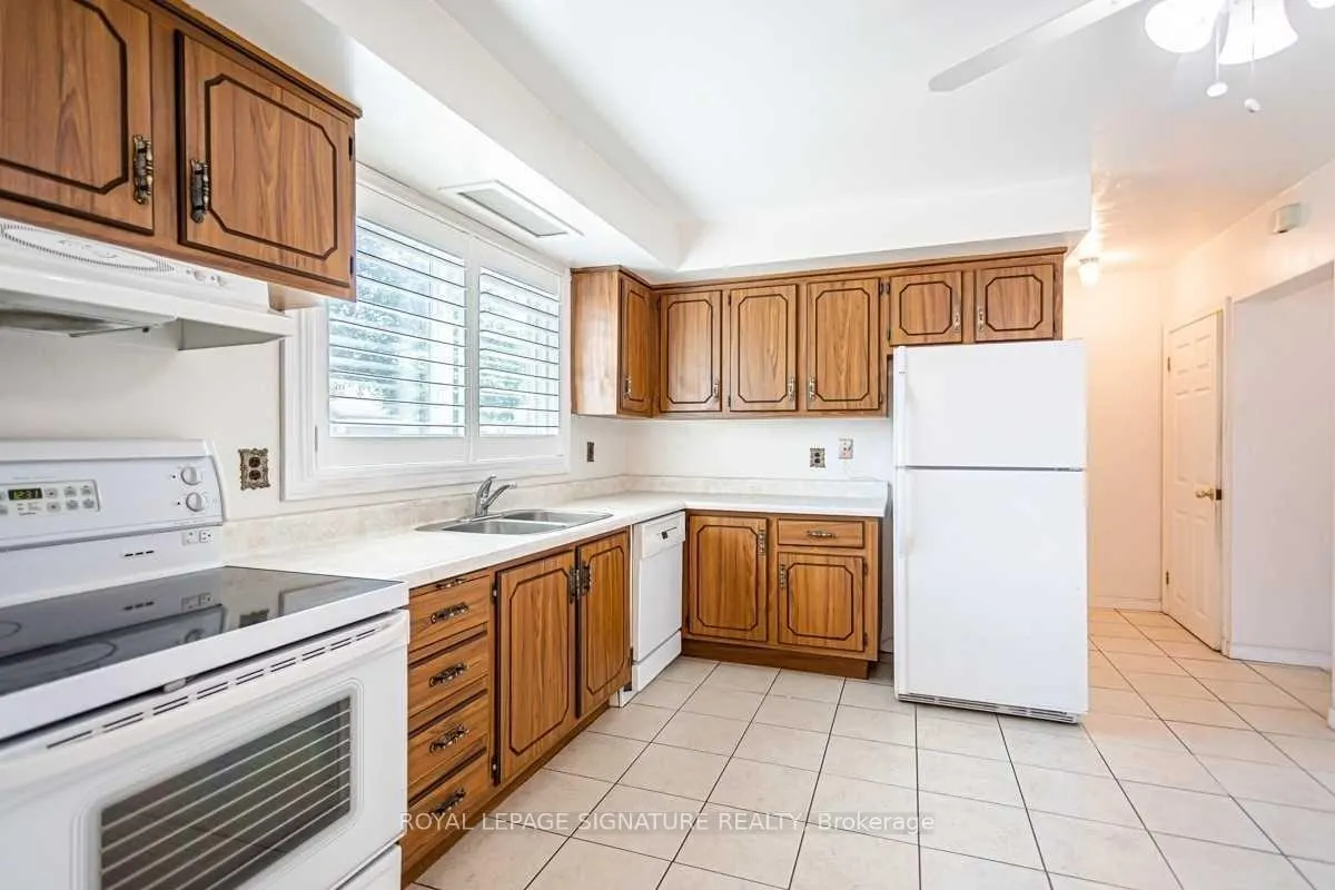 Photo 4 of 161 Greenford Drive, Hamilton, Corman — HOMEH