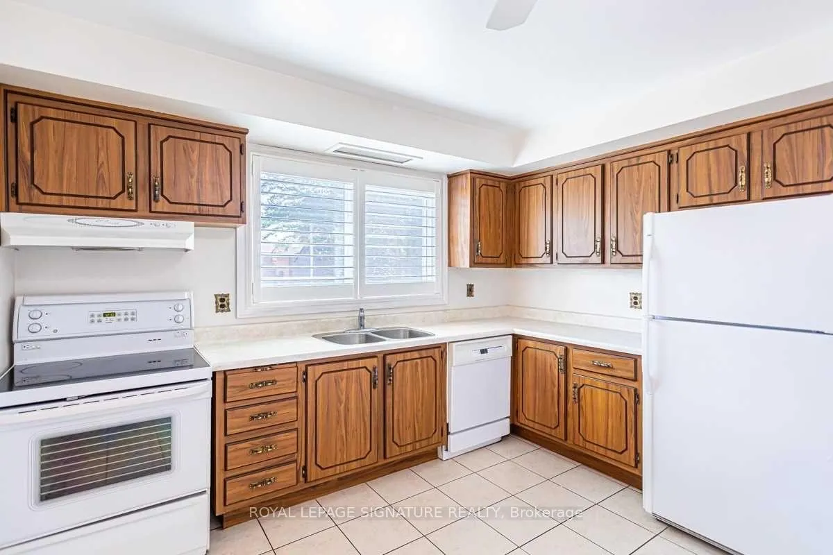 Photo 5 of 161 Greenford Drive, Hamilton, Corman — HOMEH