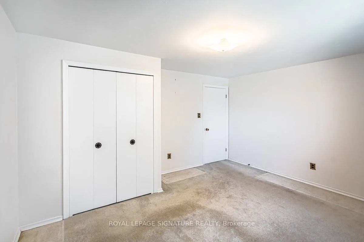 Photo 16 of 161 Greenford Drive, Hamilton, Corman — HOMEH