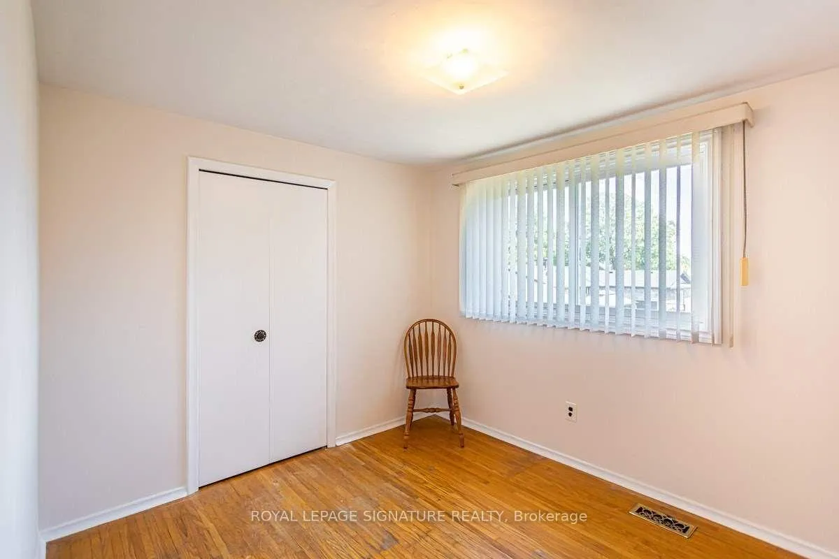 Photo 17 of 161 Greenford Drive, Hamilton, Corman — HOMEH