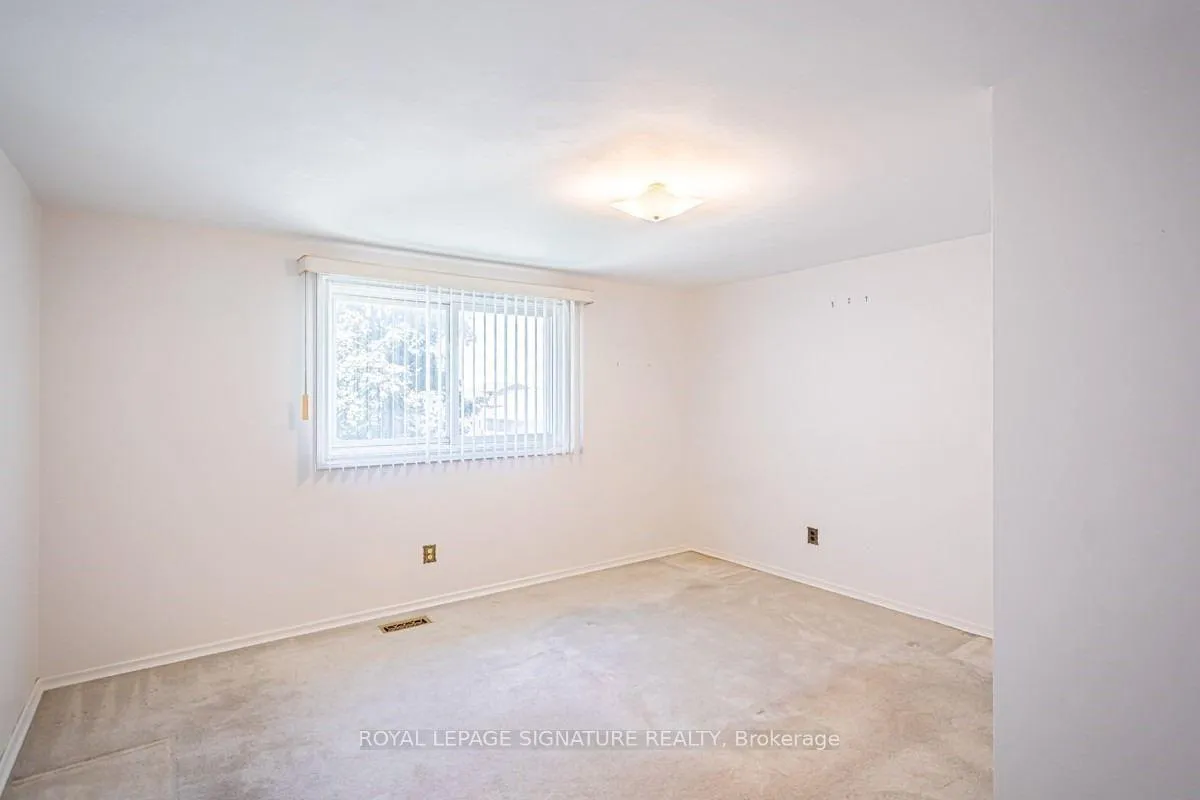Photo 19 of 161 Greenford Drive, Hamilton, Corman — HOMEH