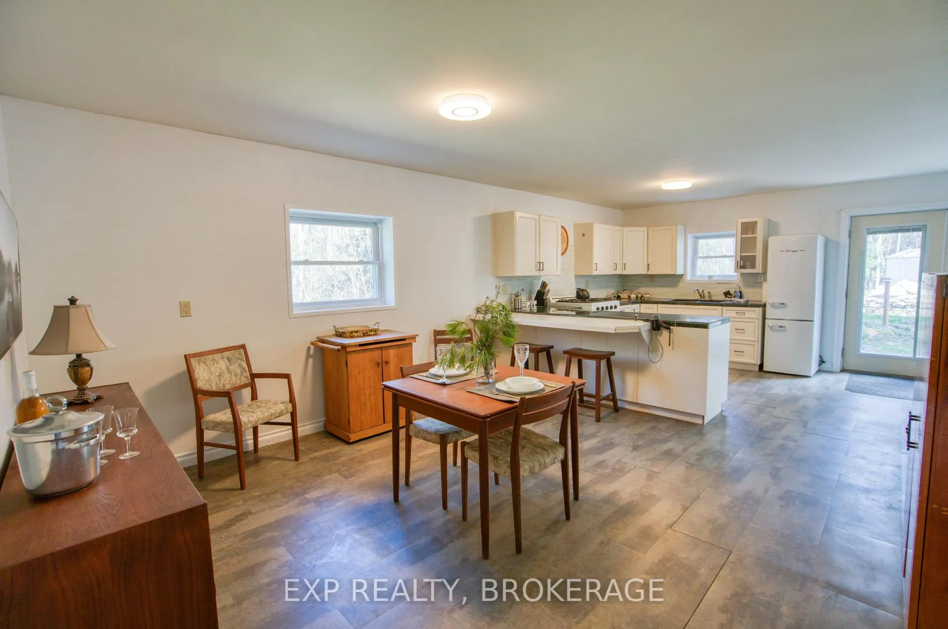 Photo 10 of 371 Sherbrooke Drive, Tay Valley, Bathurst/Burgess & Sherbrooke (South Sherbrooke) Twp — HOMEH