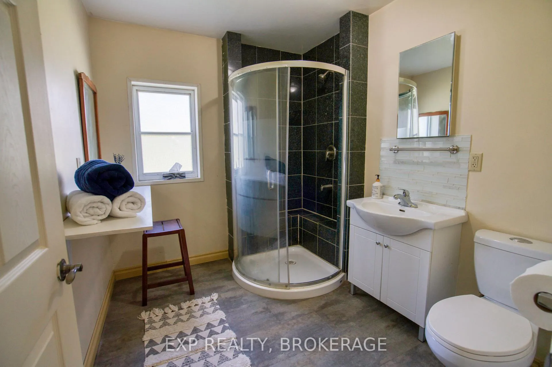 Photo 16 of 371 Sherbrooke Drive, Tay Valley, Bathurst/Burgess & Sherbrooke (South Sherbrooke) Twp — HOMEH