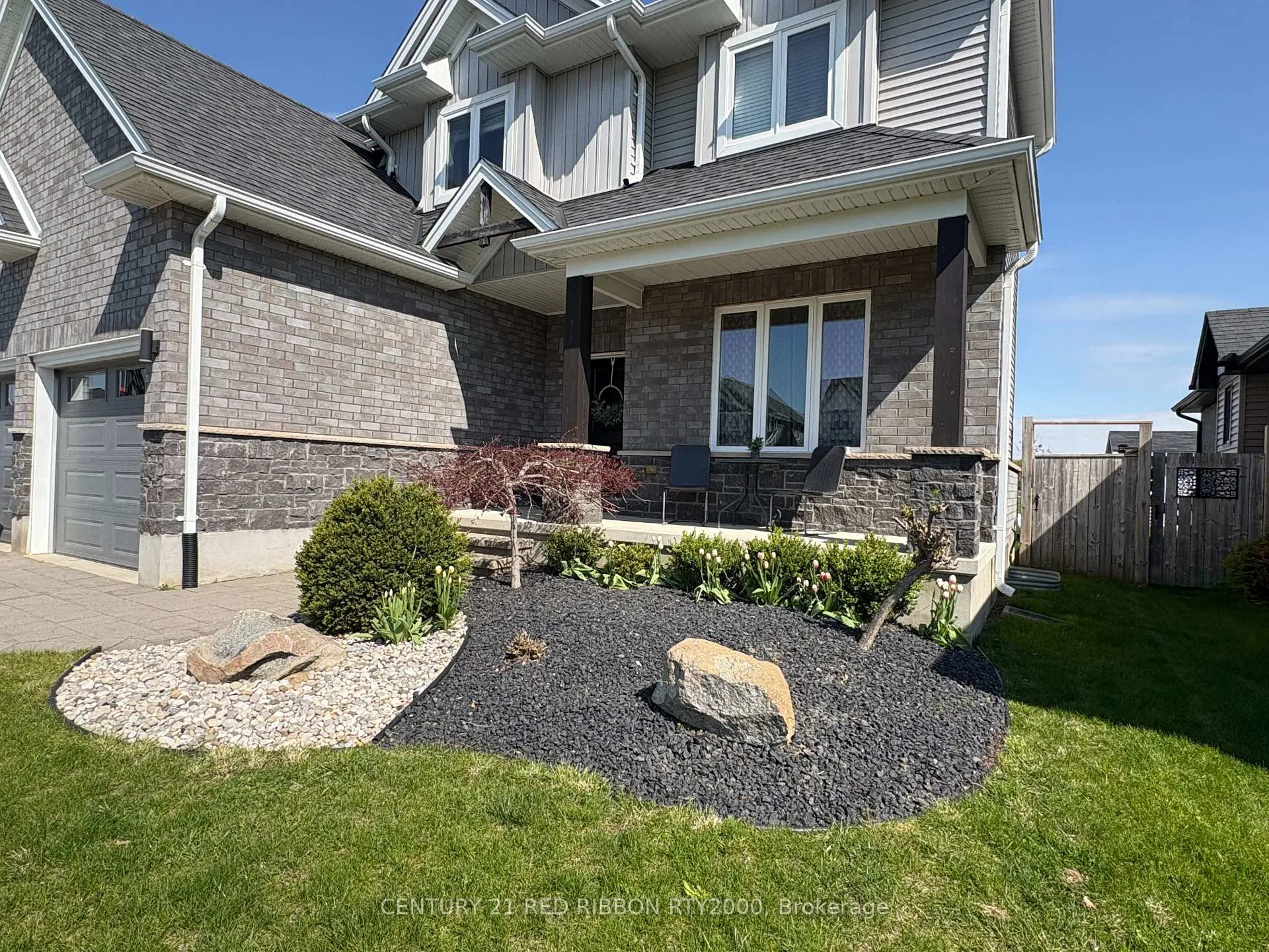 Photo 2 of 155 Acton Street, Strathroy-Caradoc, NE — HOMEH
