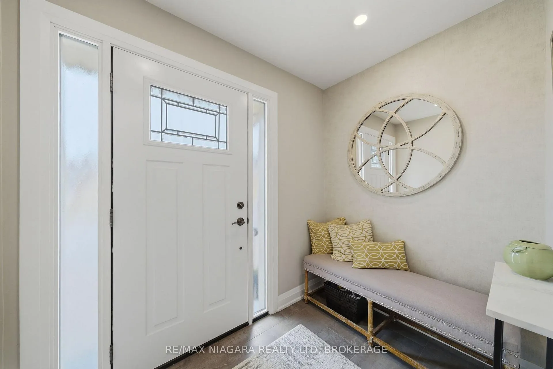 Photo 3 of Unit 21, 141 Welland Vale Road, St. Catharines, Grapeview — HOMEH