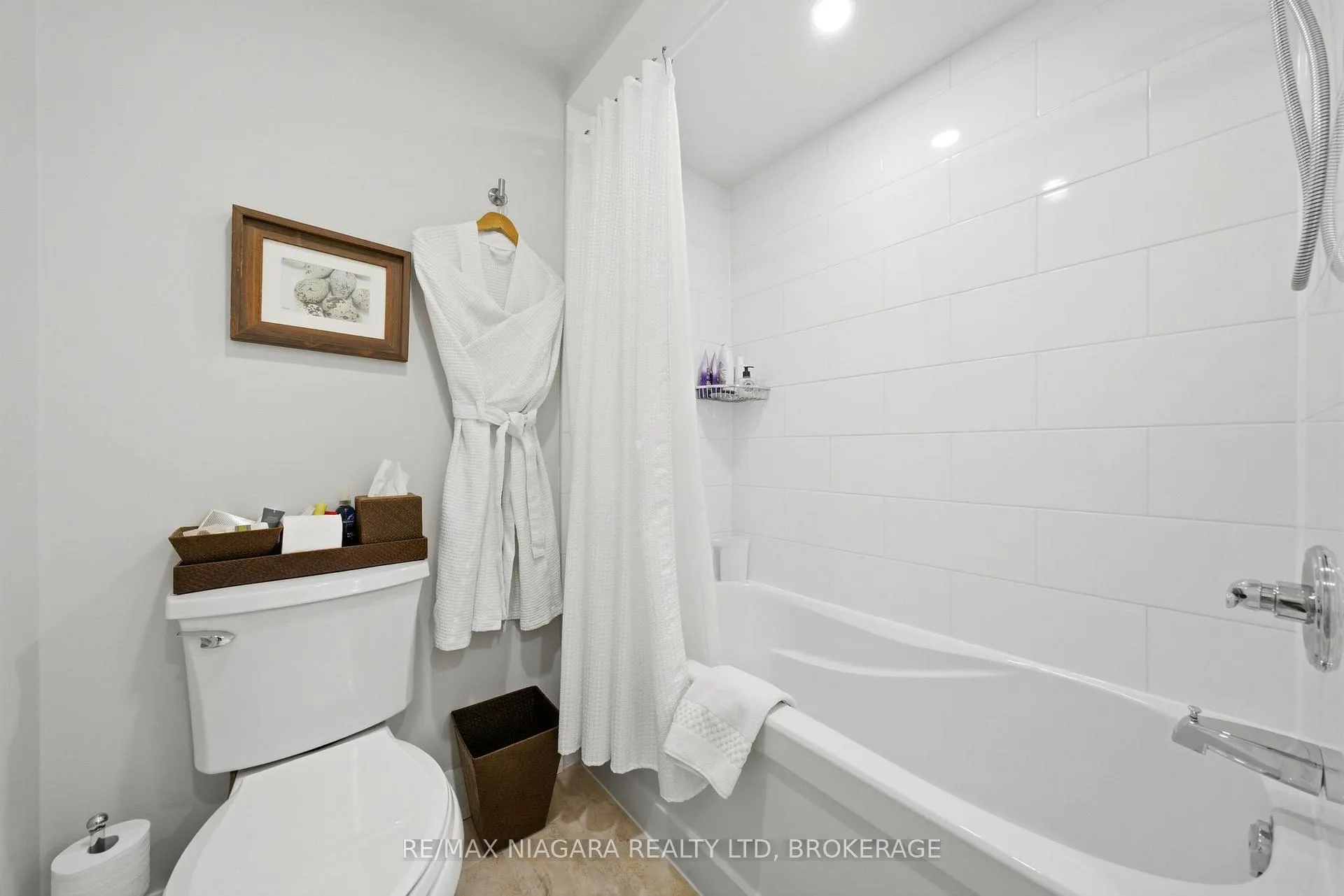 Photo 29 of Unit 21, 141 Welland Vale Road, St. Catharines, Grapeview — HOMEH