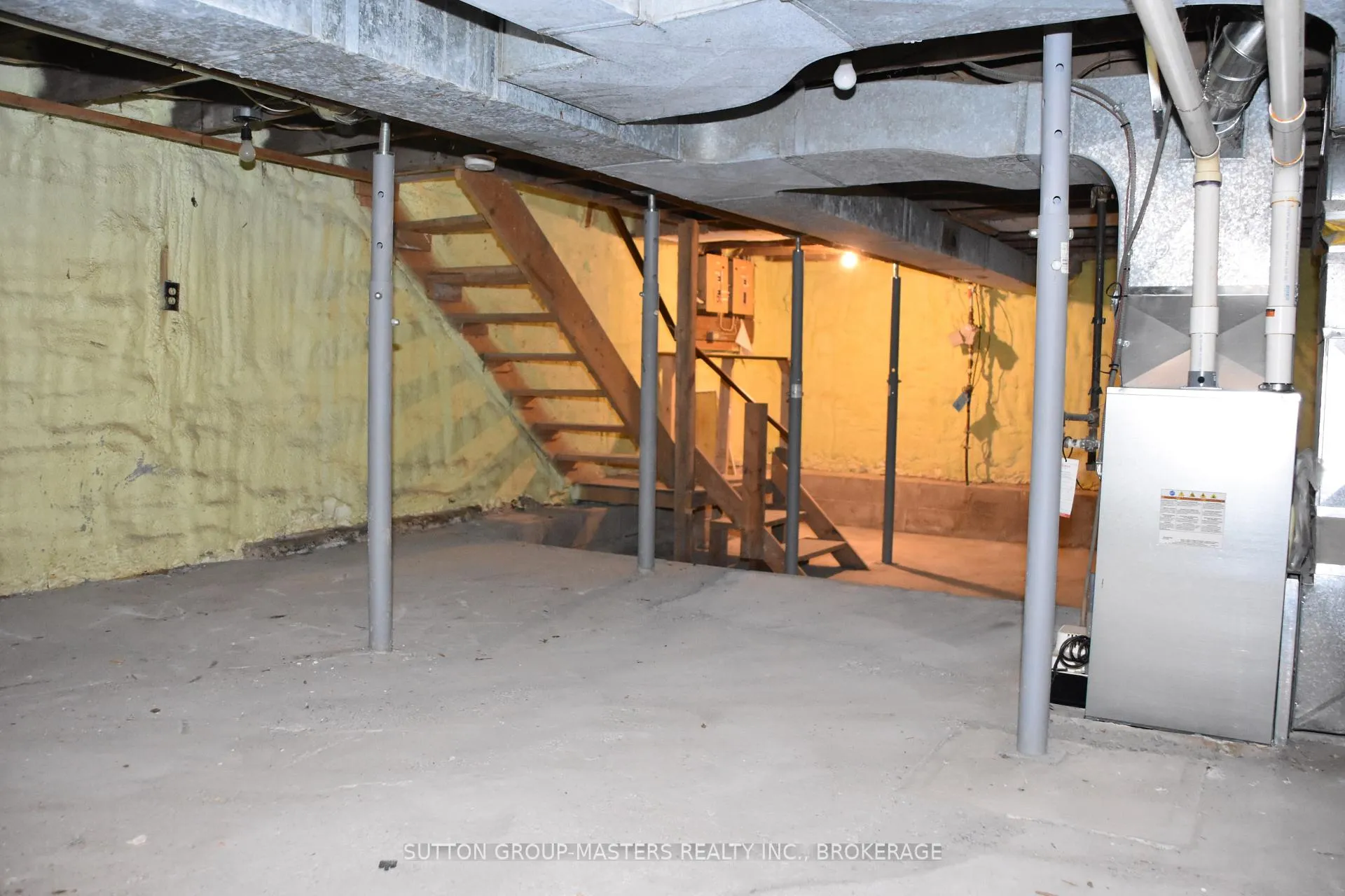 Photo 32 of 267 Bethune Street, Peterborough, Town Ward 3 — HOMEH