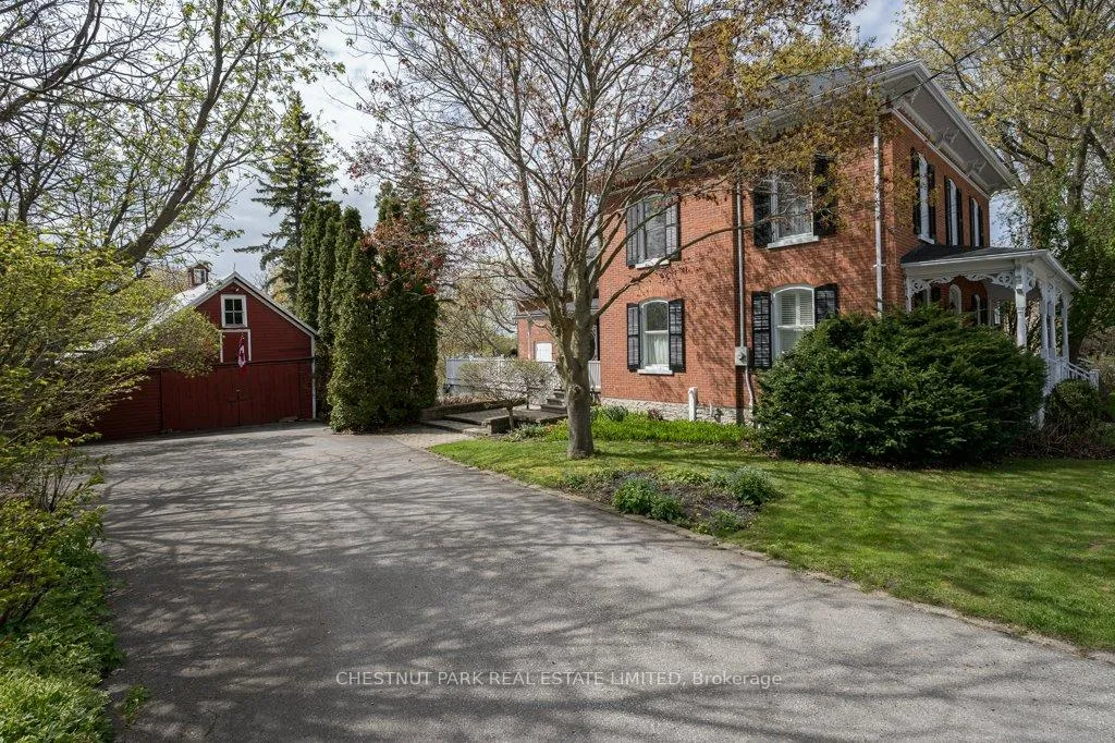 Photo 4 of 341 Main Street, Prince Edward County, Bloomfield Ward — HOMEH