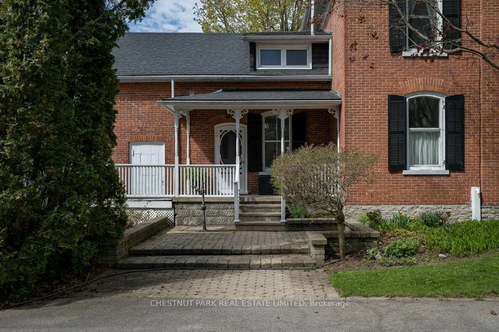 Photo 5 of 341 Main Street, Prince Edward County, Bloomfield Ward — HOMEH