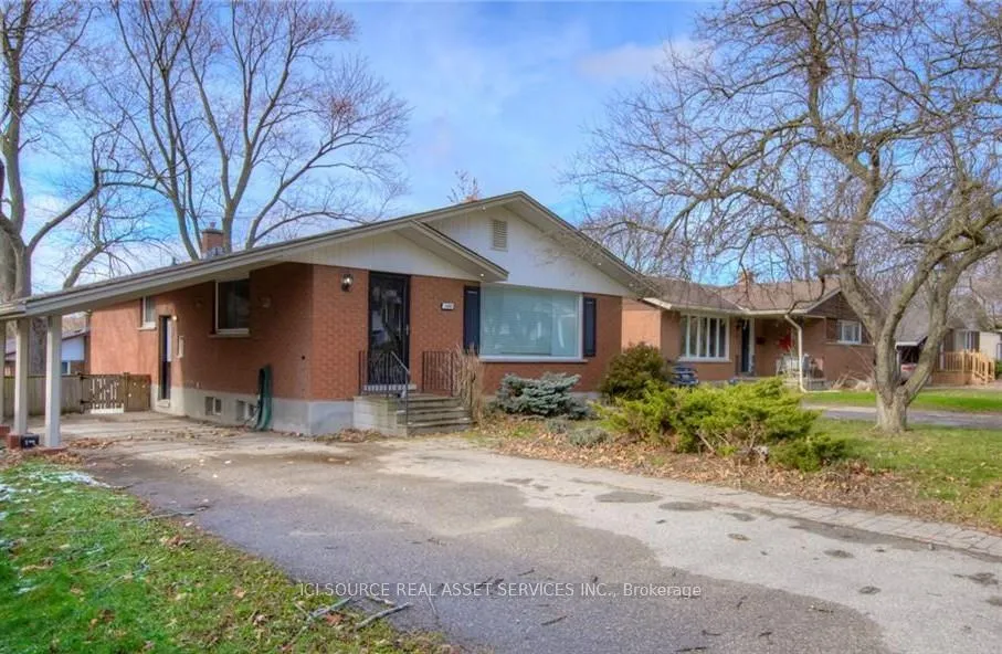 Photo 21 of 199 Dixie Crescent, Waterloo — HOMEH