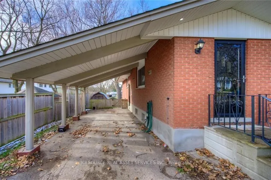 Photo 22 of 199 Dixie Crescent, Waterloo — HOMEH