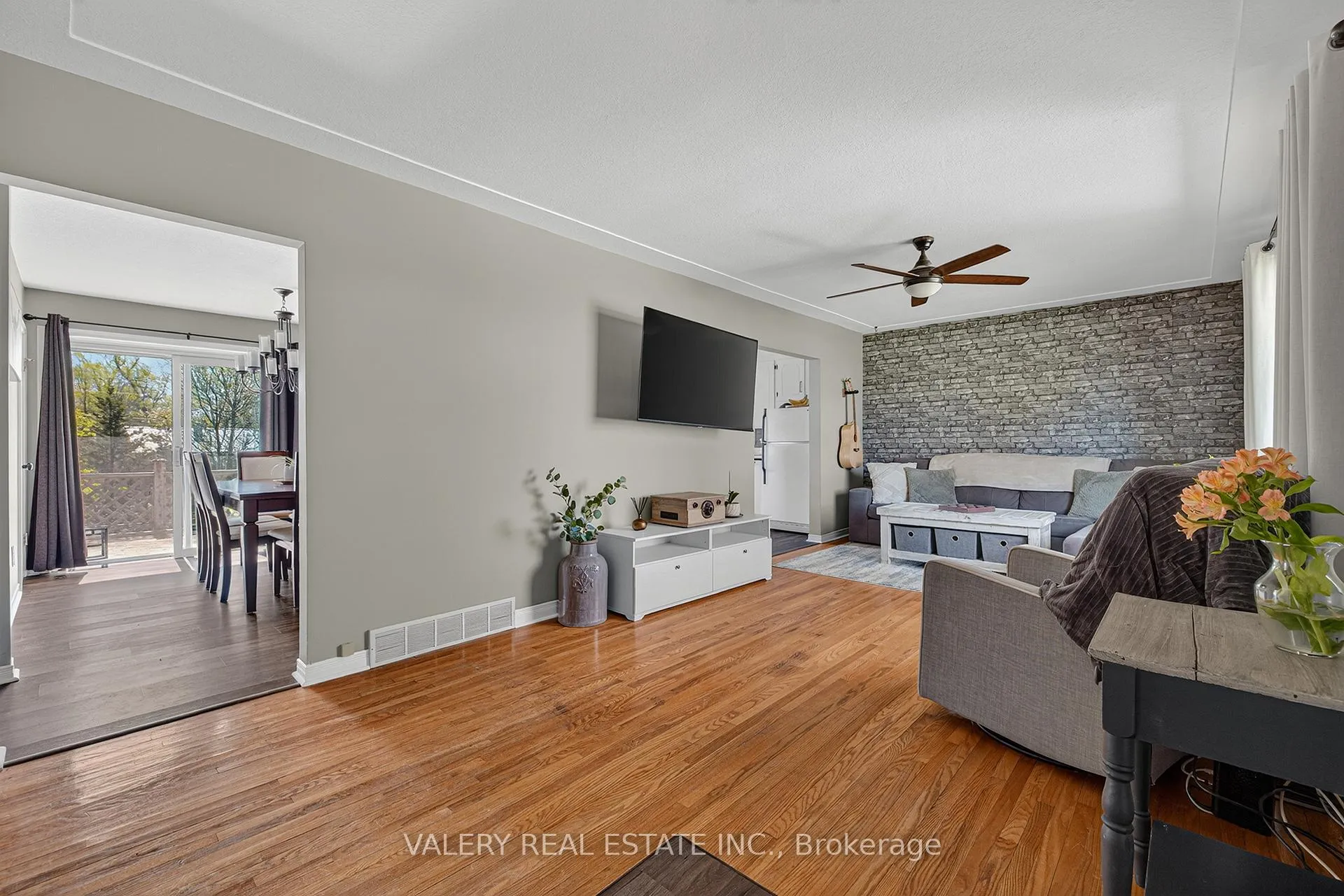 Photo 3 of 325 Grandview Avenue, Wilmot — HOMEH