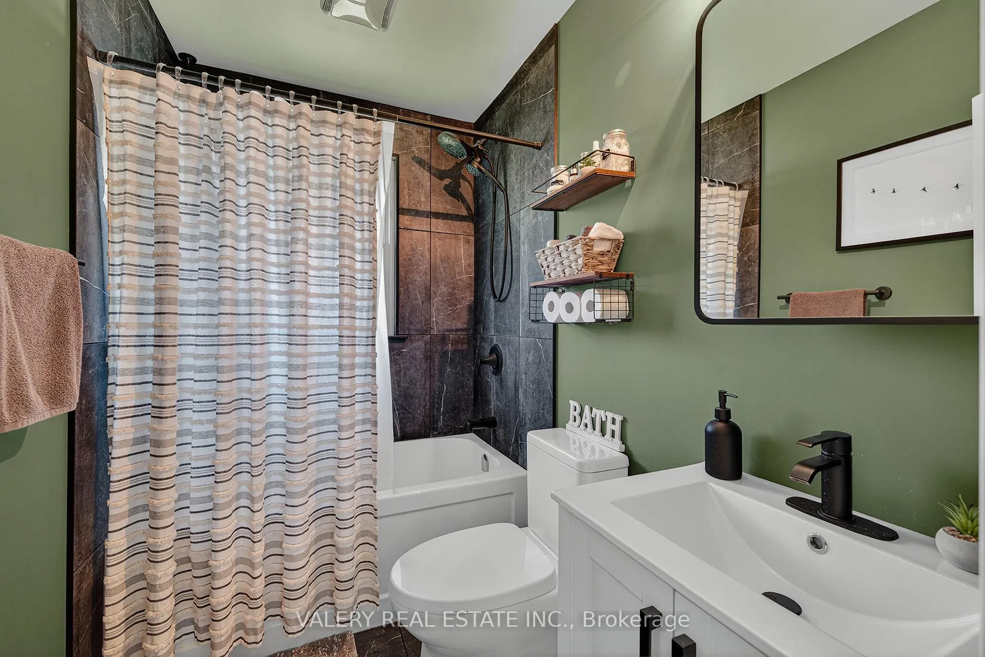 Photo 18 of 325 Grandview Avenue, Wilmot — HOMEH