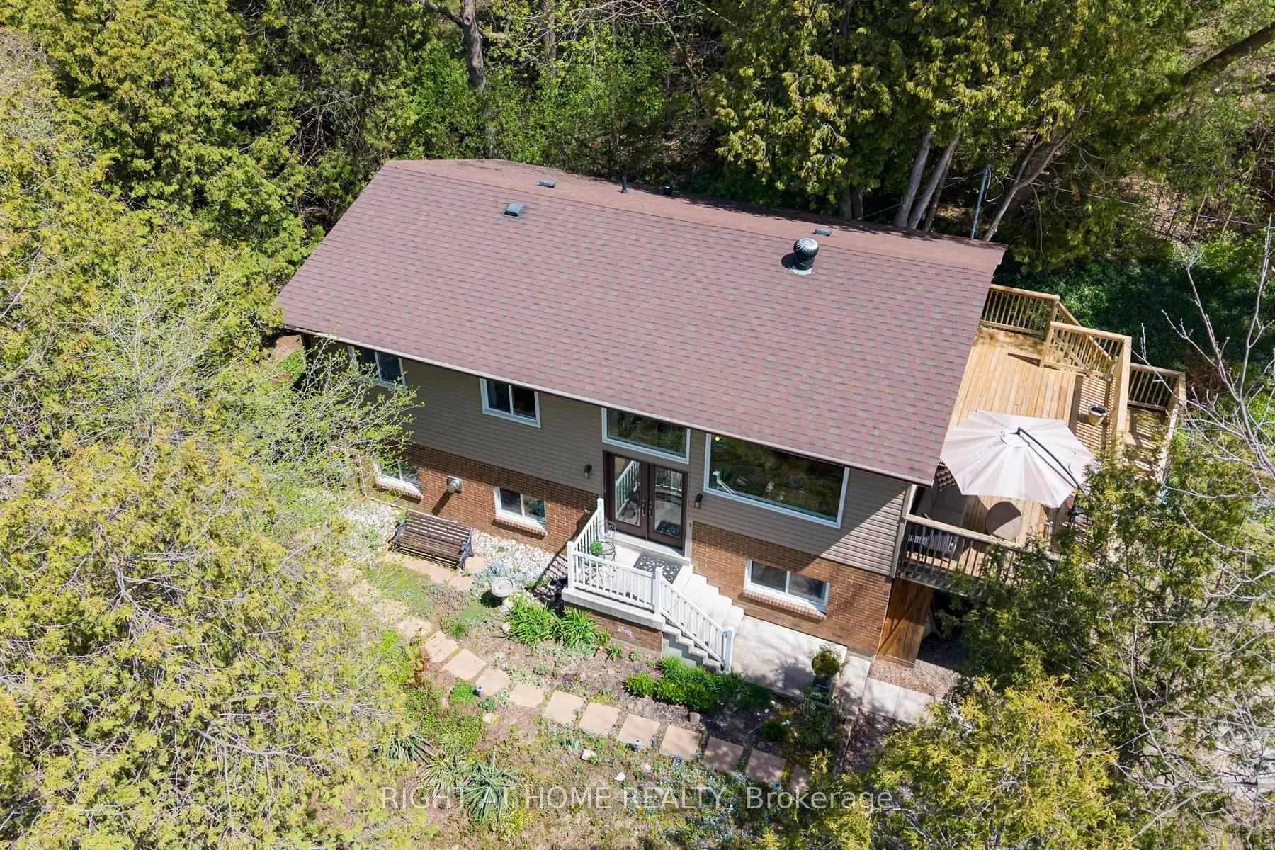 Photo 1 of 68 Ewing Street, Halton Hills, Georgetown — HOMEH
