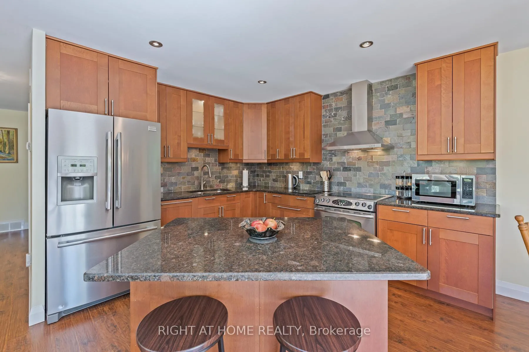 Photo 15 of 68 Ewing Street, Halton Hills, Georgetown — HOMEH