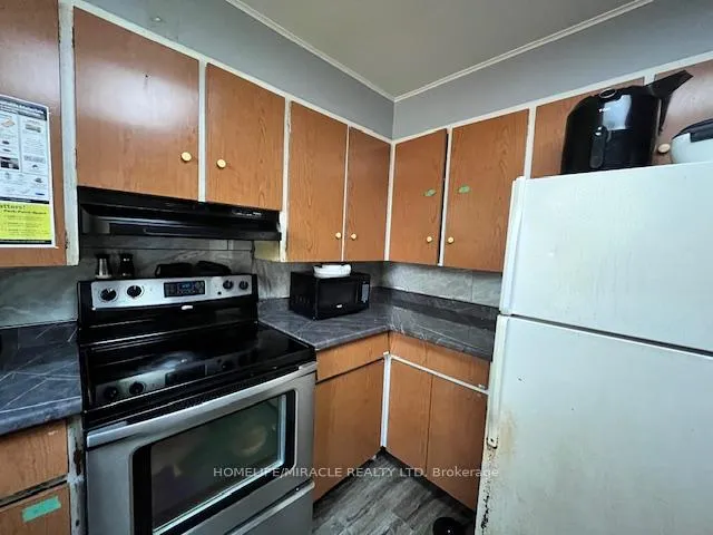 Photo 11 of 732 Mill Street, Windsor — HOMEH