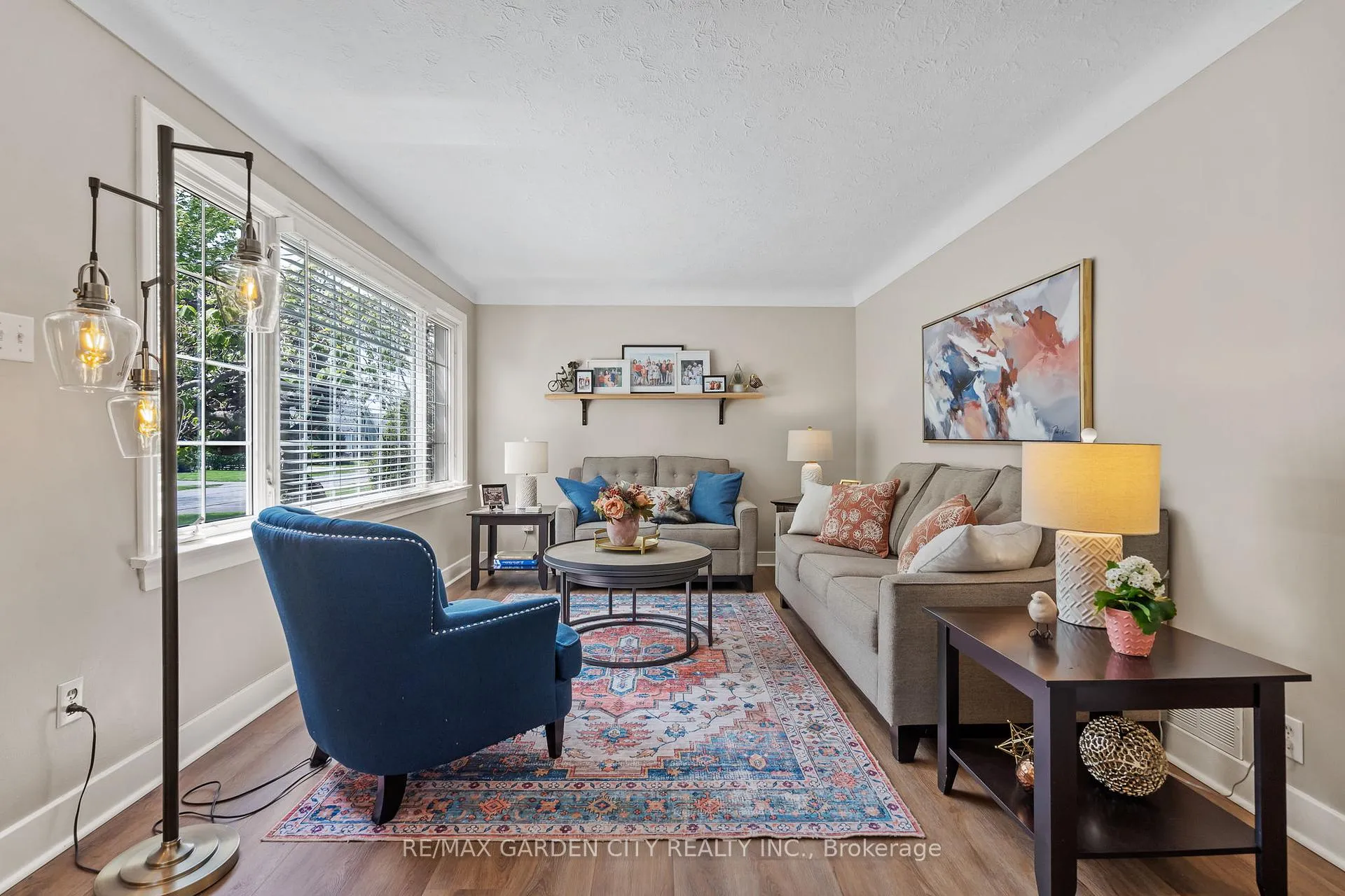 Photo 5 of 23 Northdale Drive, St. Catharines, Vine/Linwell — HOMEH