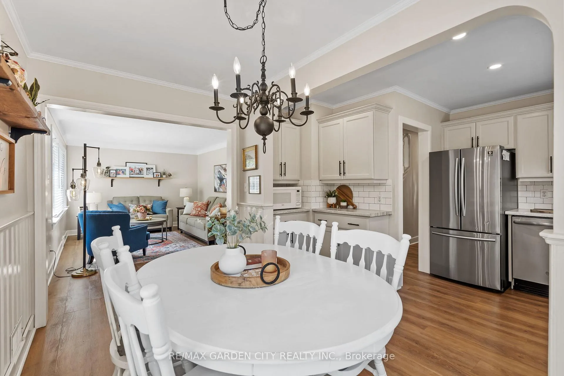 Photo 9 of 23 Northdale Drive, St. Catharines, Vine/Linwell — HOMEH