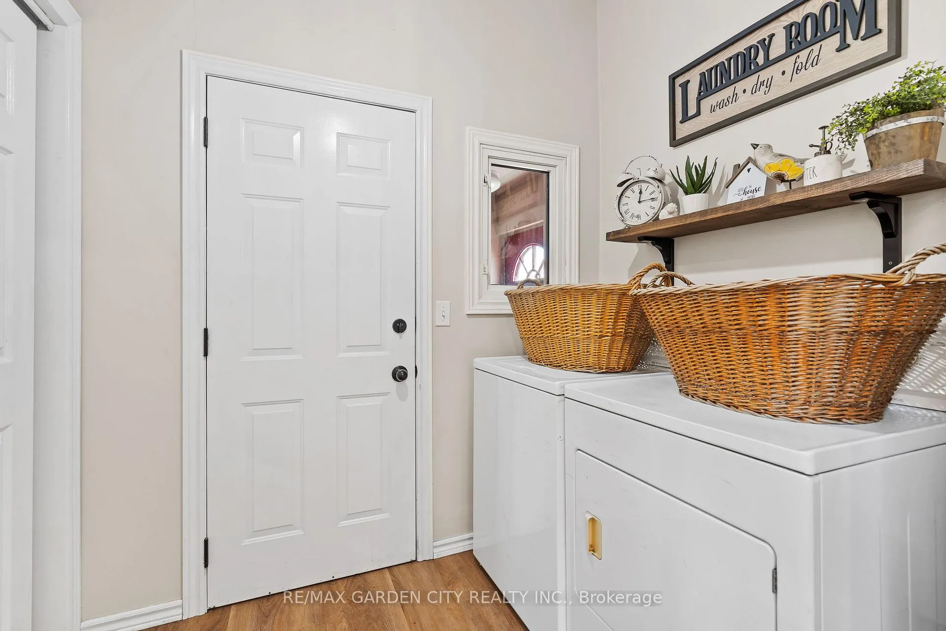 Photo 13 of 23 Northdale Drive, St. Catharines, Vine/Linwell — HOMEH