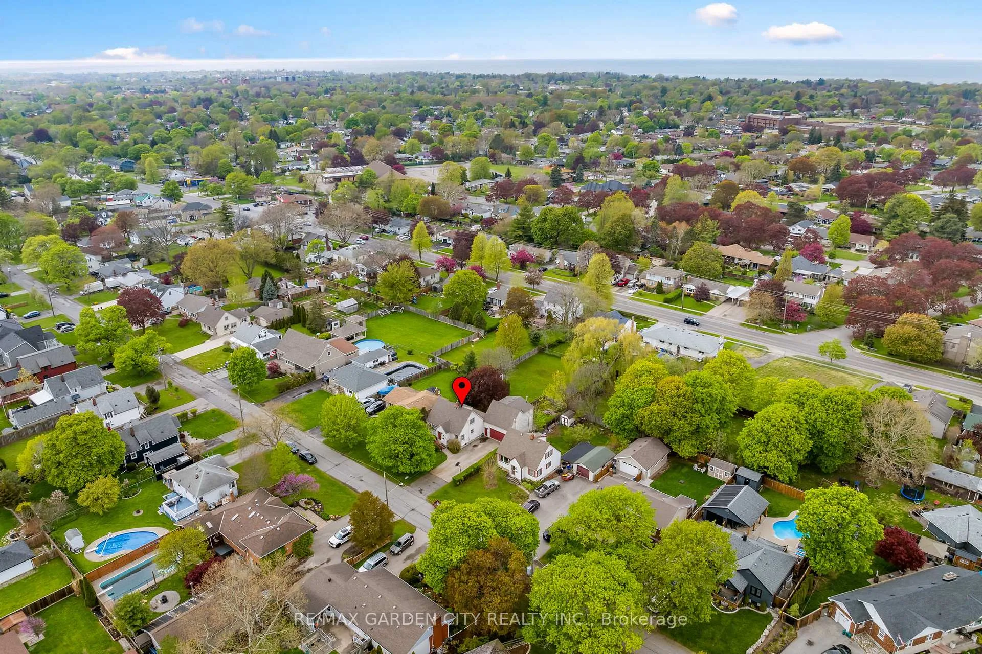 Photo 26 of 23 Northdale Drive, St. Catharines, Vine/Linwell — HOMEH