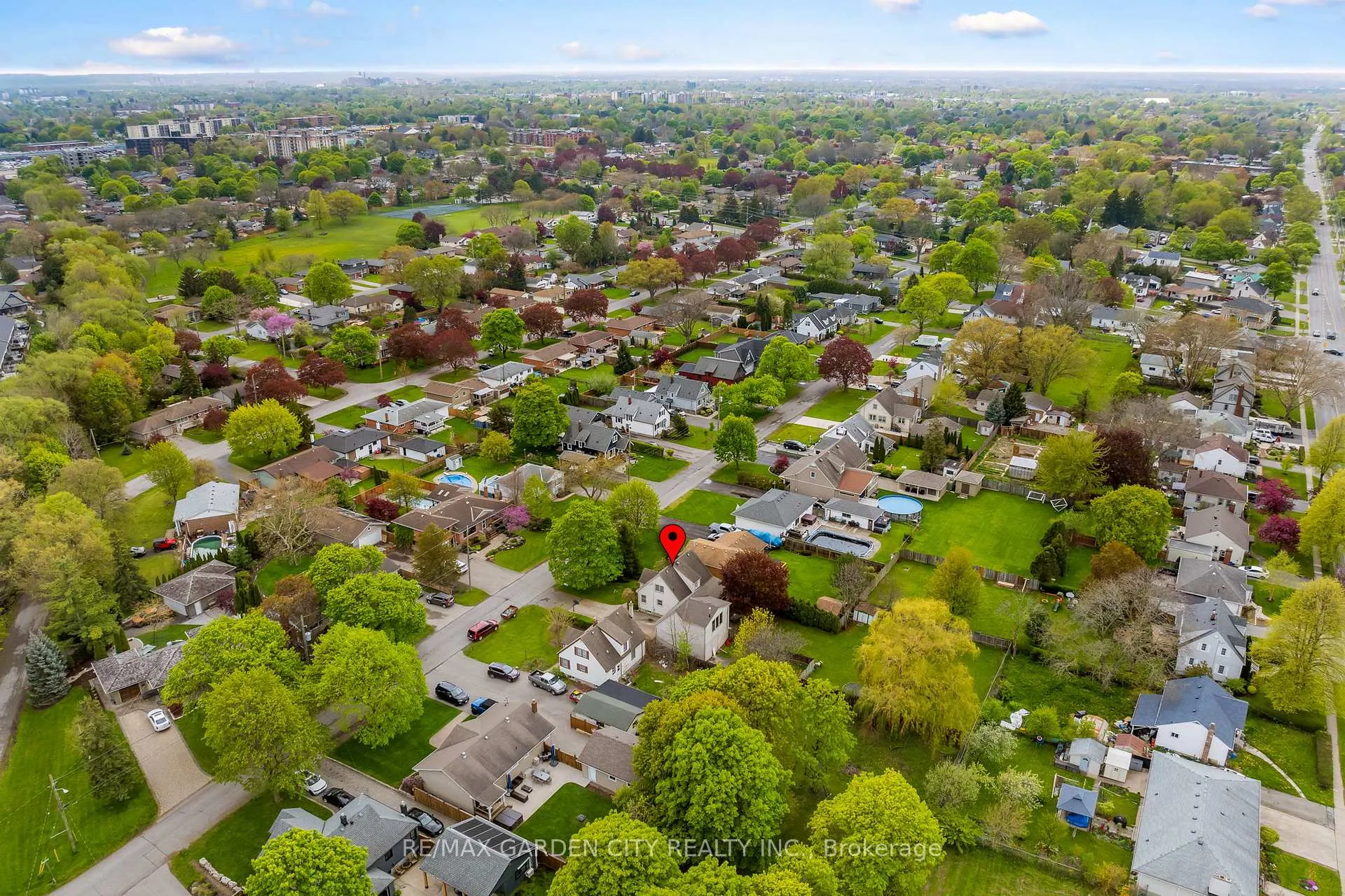 Photo 32 of 23 Northdale Drive, St. Catharines, Vine/Linwell — HOMEH