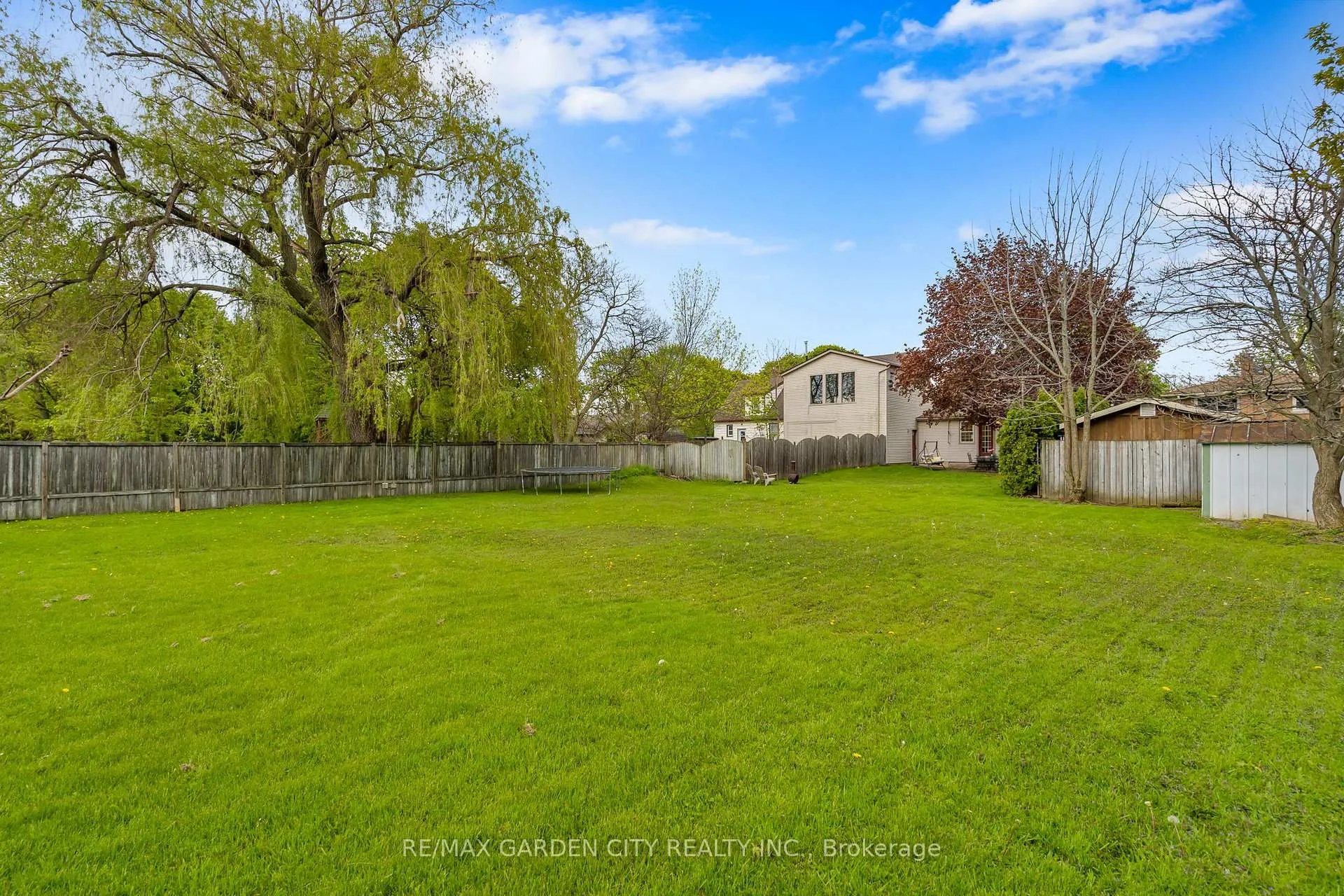Photo 34 of 23 Northdale Drive, St. Catharines, Vine/Linwell — HOMEH