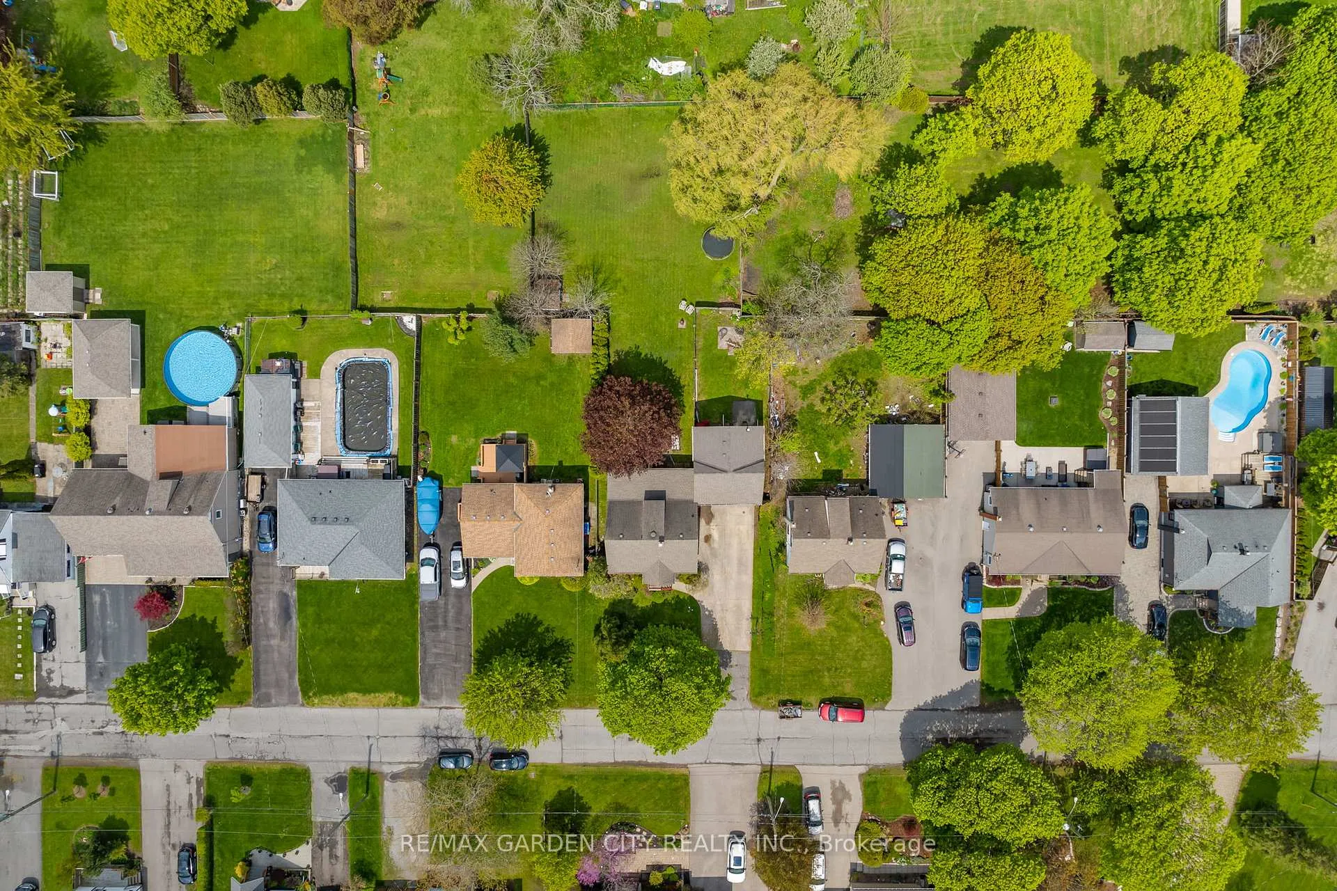 Photo 36 of 23 Northdale Drive, St. Catharines, Vine/Linwell — HOMEH