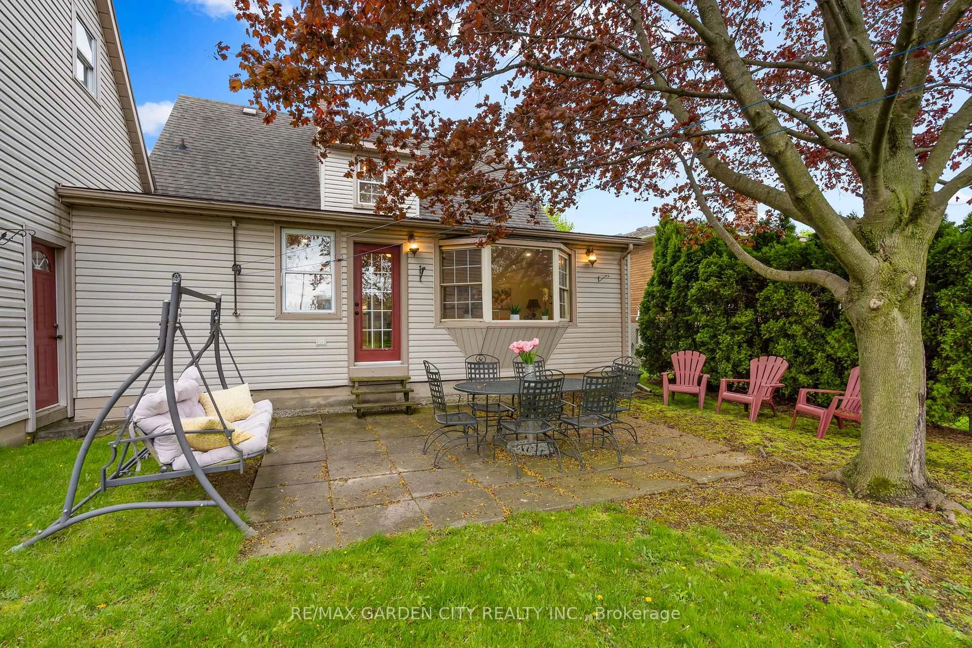 Photo 37 of 23 Northdale Drive, St. Catharines, Vine/Linwell — HOMEH