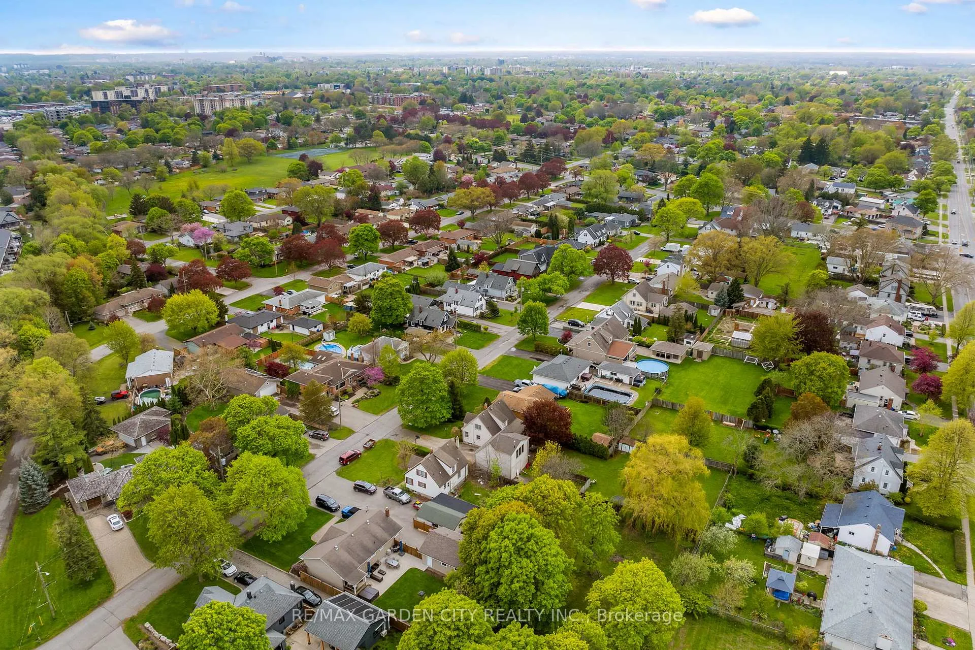 Photo 39 of 23 Northdale Drive, St. Catharines, Vine/Linwell — HOMEH