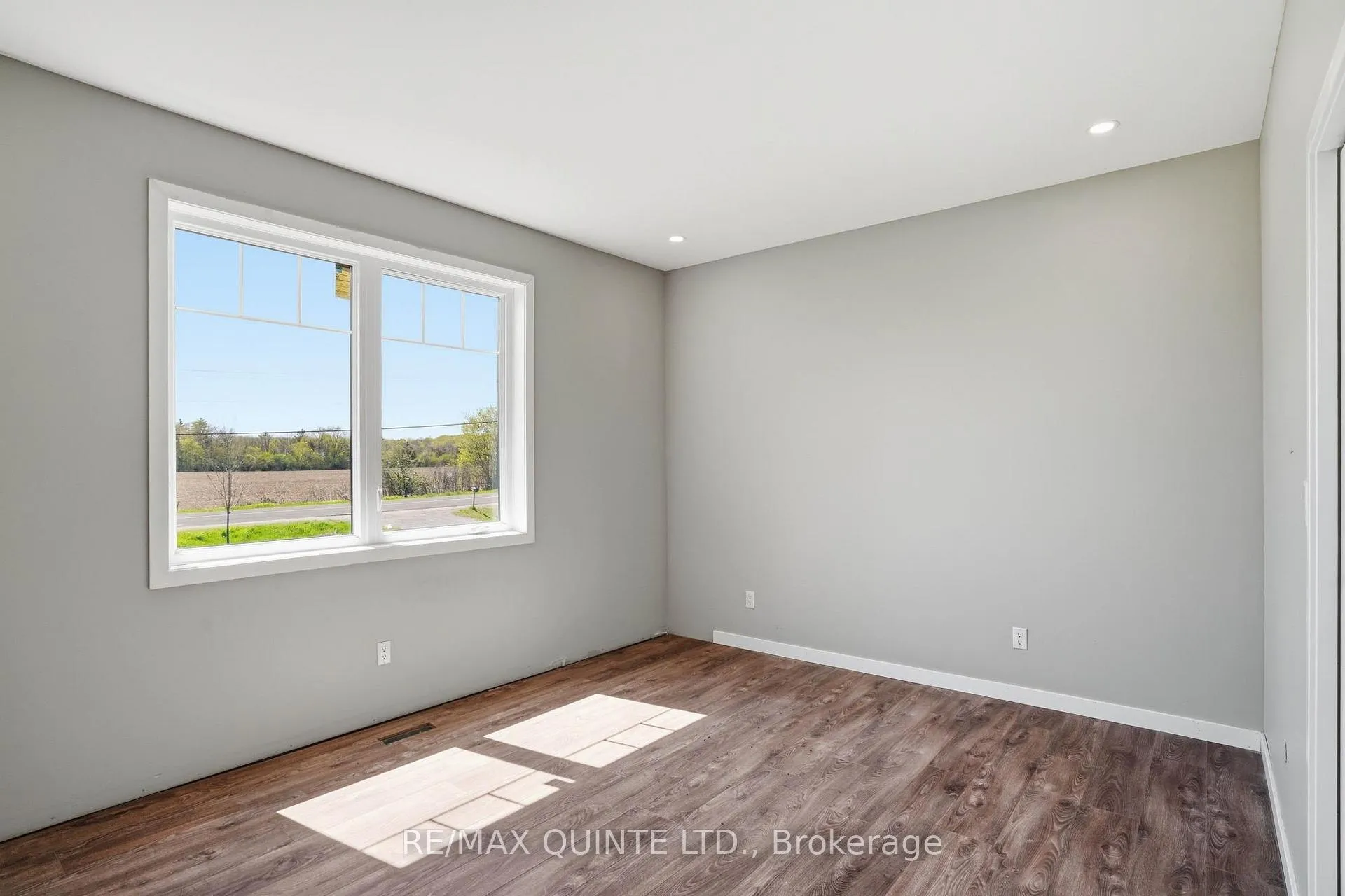 Photo 13 of 1894 County Road 5, Prince Edward County, Sophiasburg Ward — HOMEH