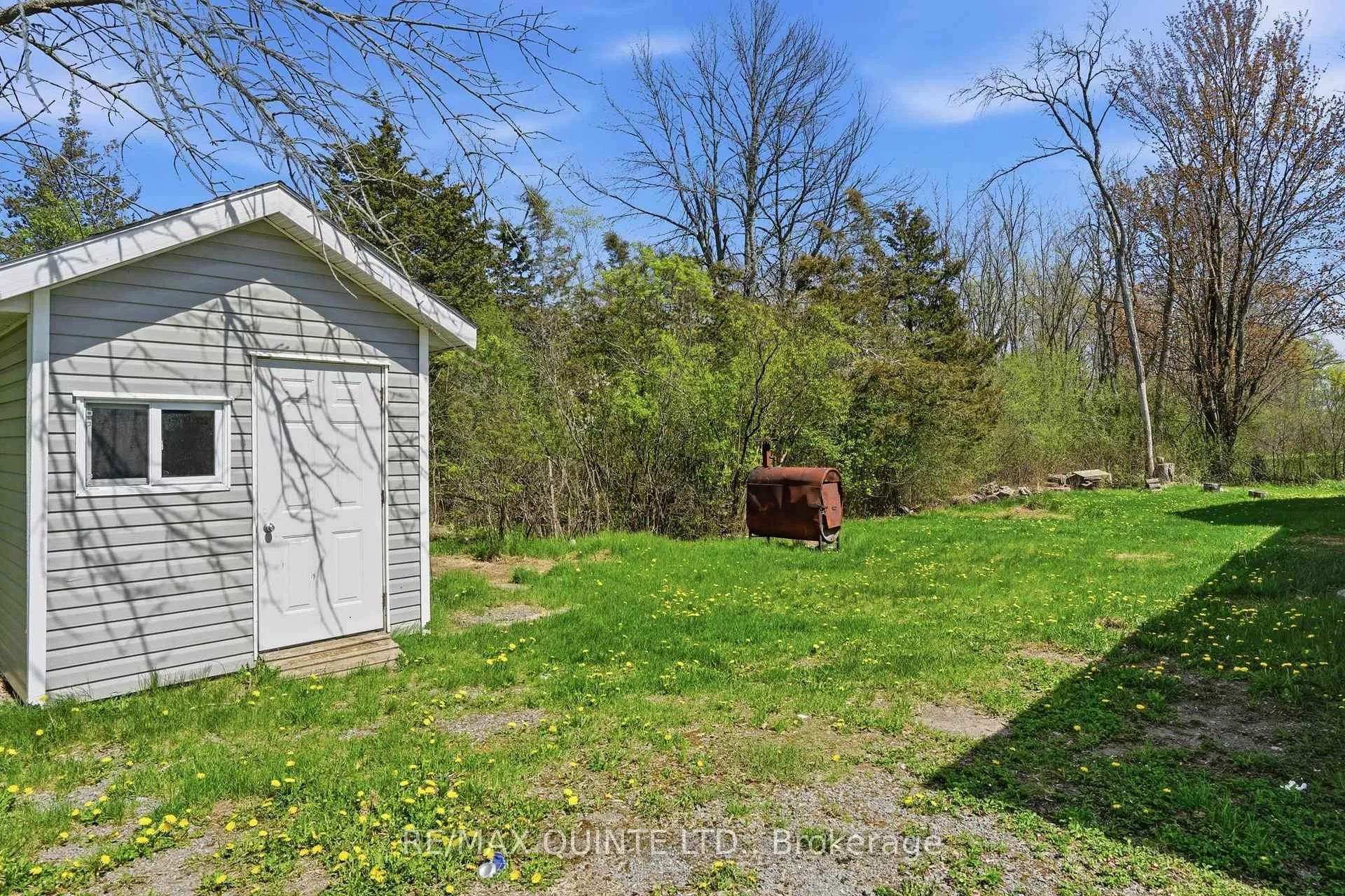 Photo 23 of 1894 County Road 5, Prince Edward County, Sophiasburg Ward — HOMEH
