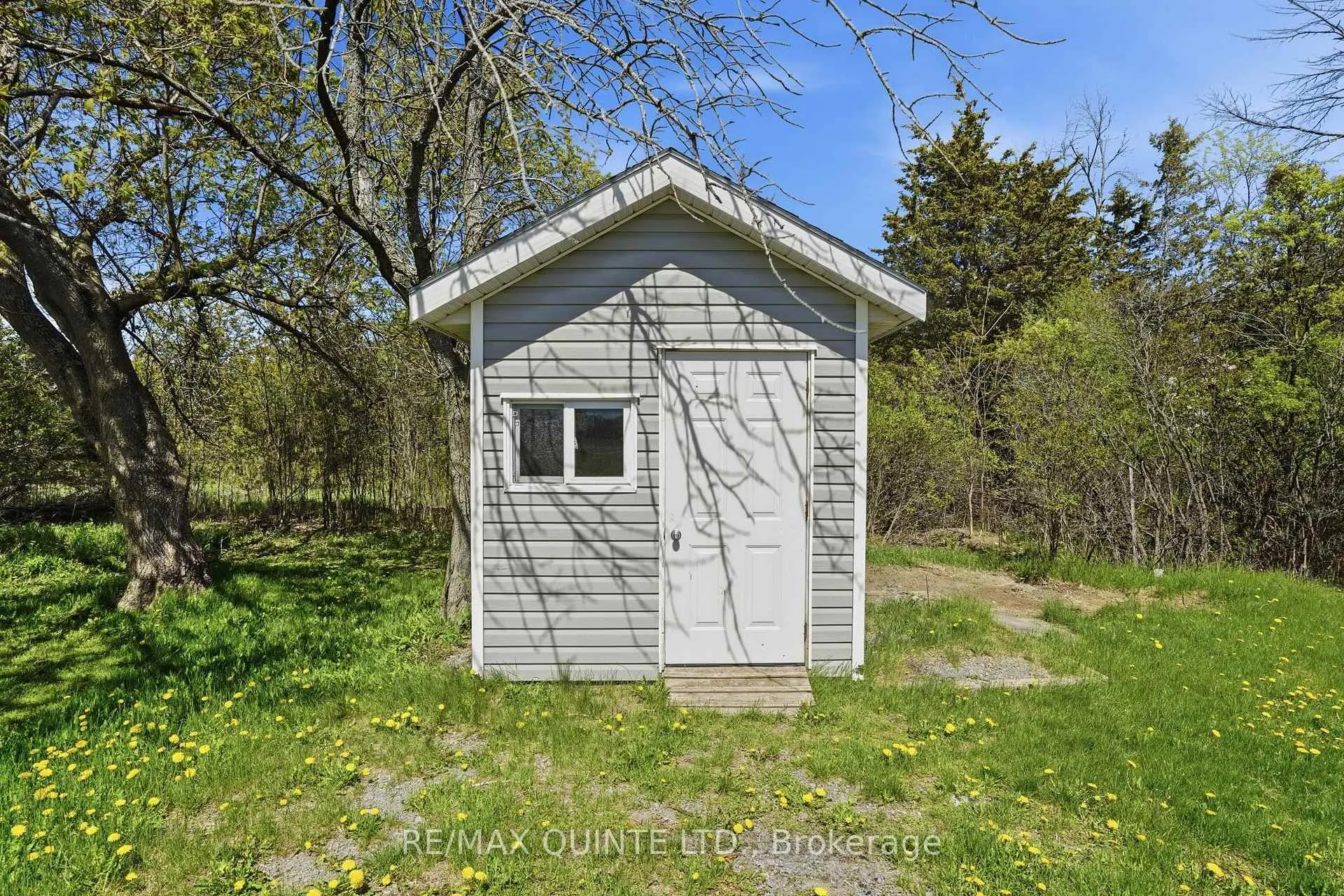 Photo 24 of 1894 County Road 5, Prince Edward County, Sophiasburg Ward — HOMEH
