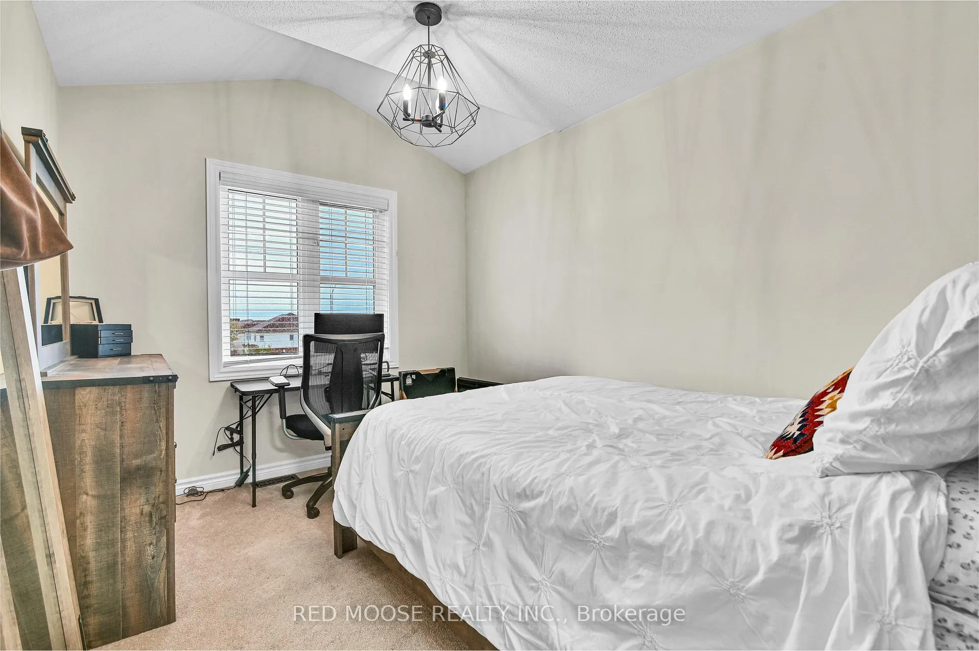 Photo 28 of 373 Sweetfern Crescent, Ottawa, Avalon West — HOMEH