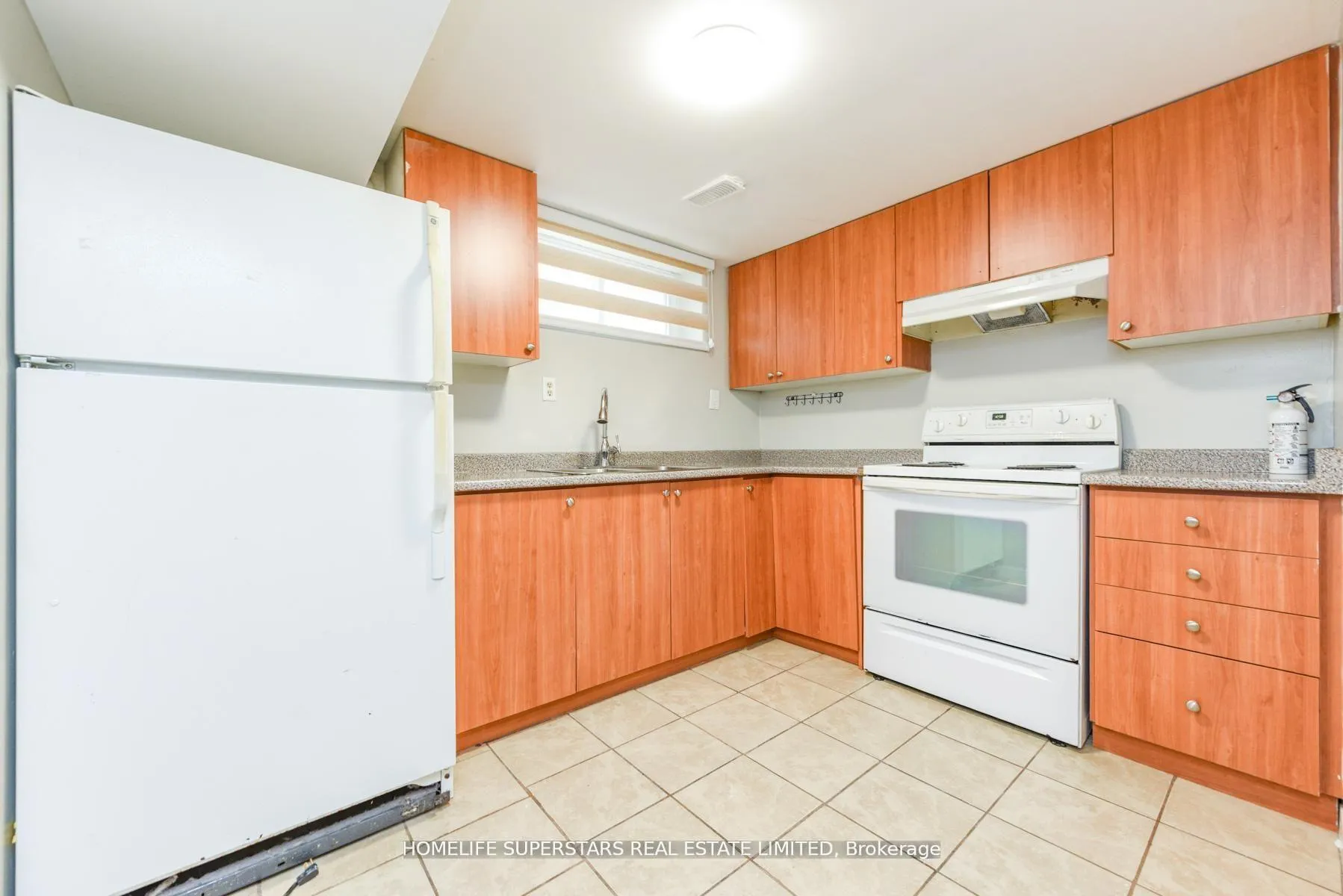 Photo 16 of 306 Royal Salisbury Way, Brampton, Madoc — HOMEH