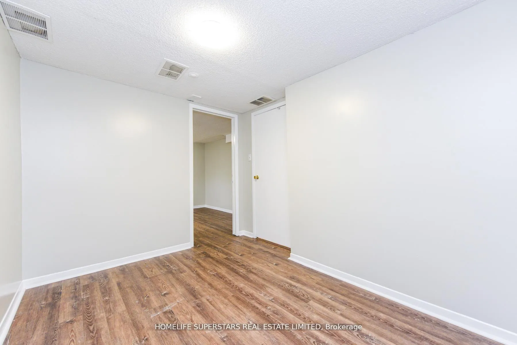 Photo 17 of 306 Royal Salisbury Way, Brampton, Madoc — HOMEH