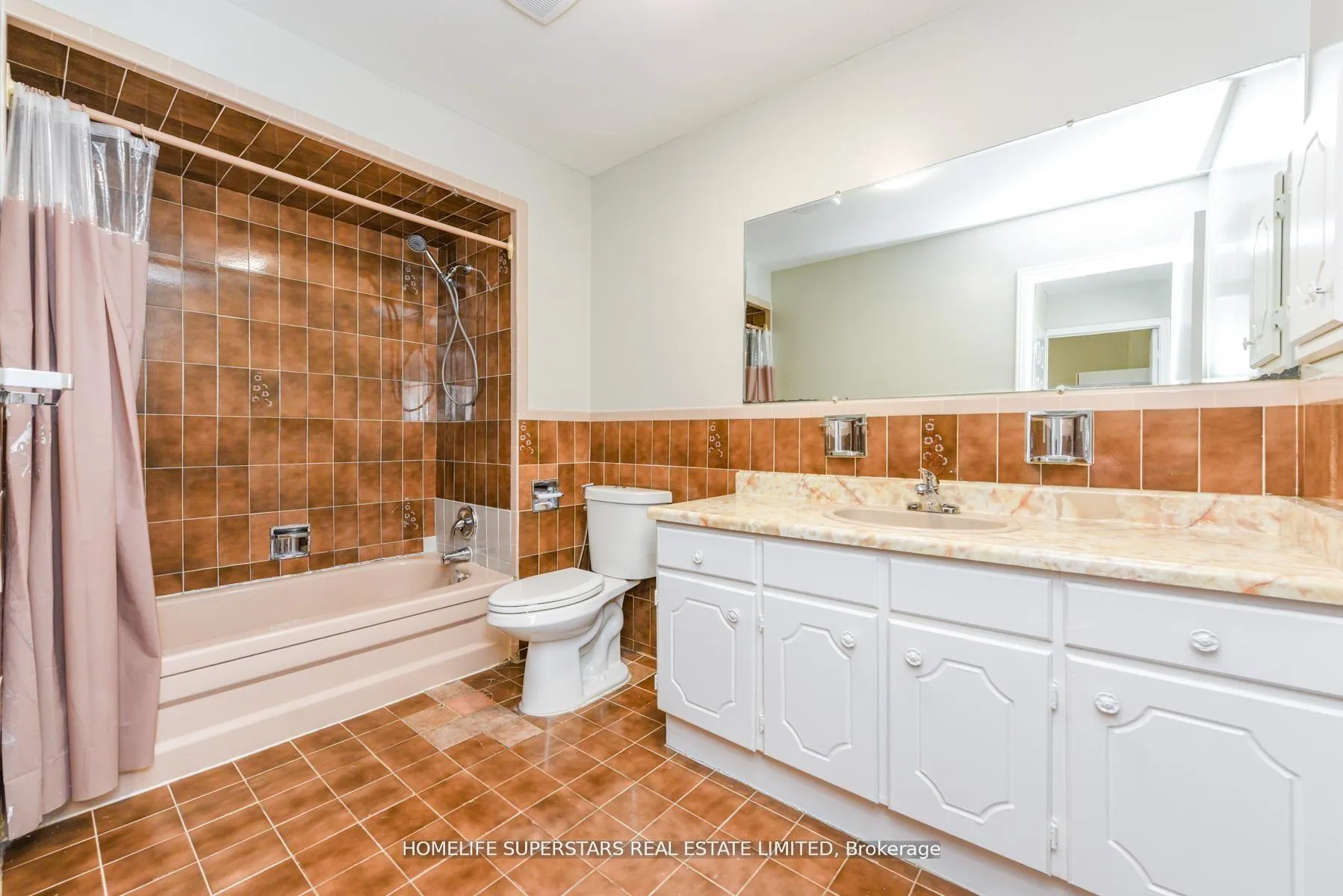 Photo 21 of 306 Royal Salisbury Way, Brampton, Madoc — HOMEH