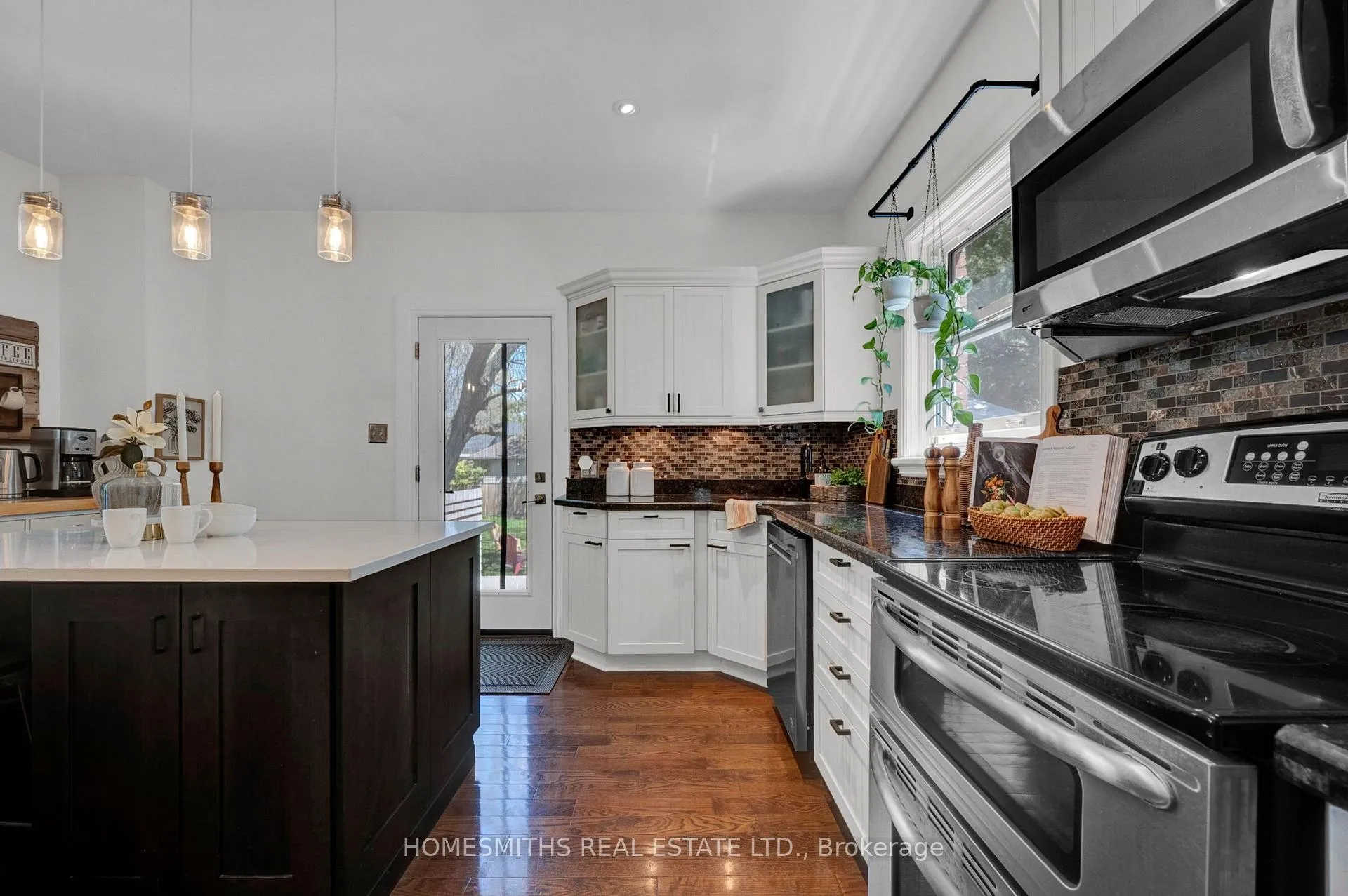 Photo 19 of 67 Centre Street, Clarington, Bowmanville — HOMEH