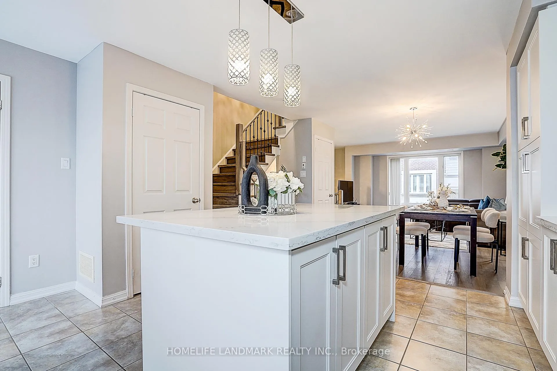 Photo 19 of 61 Burton Howard Drive, Aurora, Bayview Northeast — HOMEH