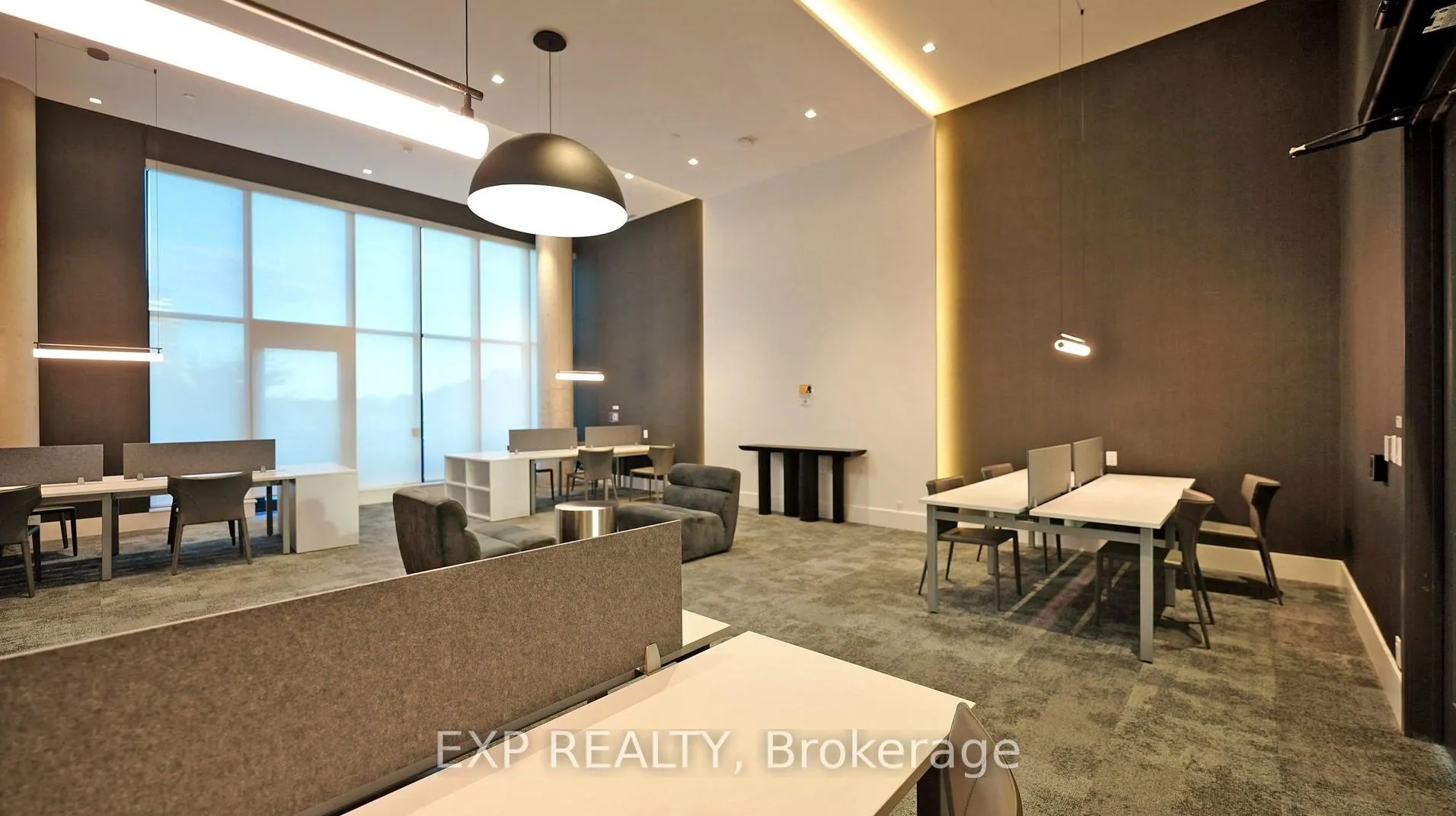 Photo 5 of Unit 515, 38 Water Walk Drive, Markham, Unionville — HOMEH