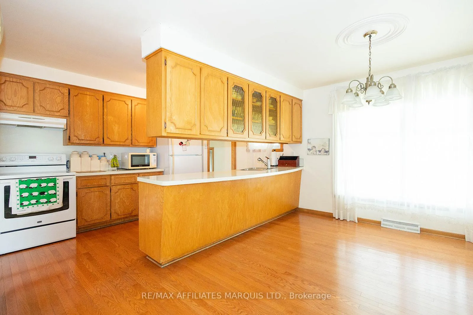 Photo 8 of 304 Balmoral Avenue, Cornwall — HOMEH