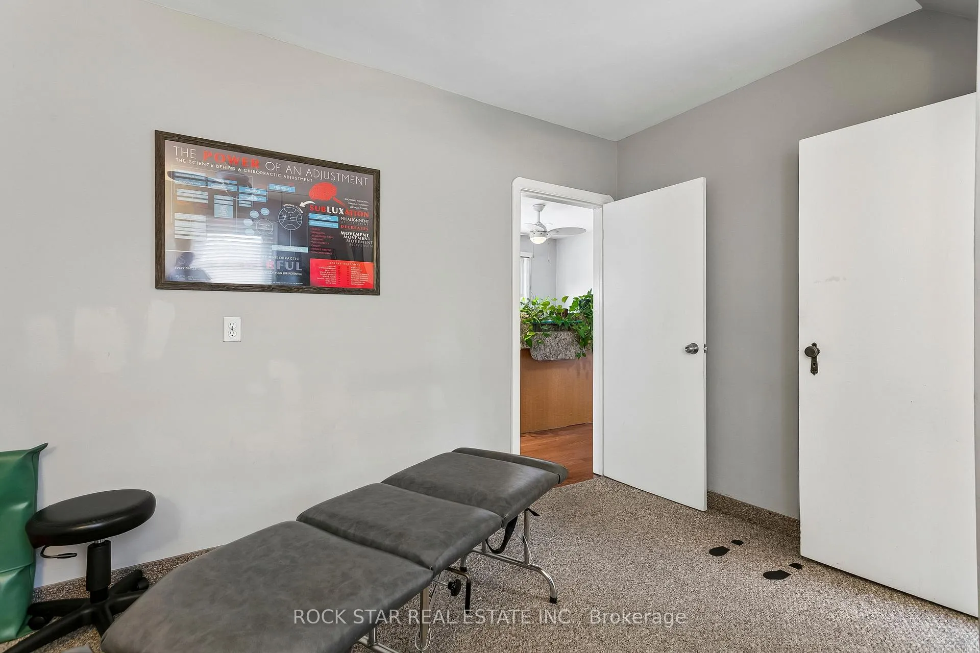 Photo 11 of 379 Ontario Street S, Milton, Timberlea — HOMEH