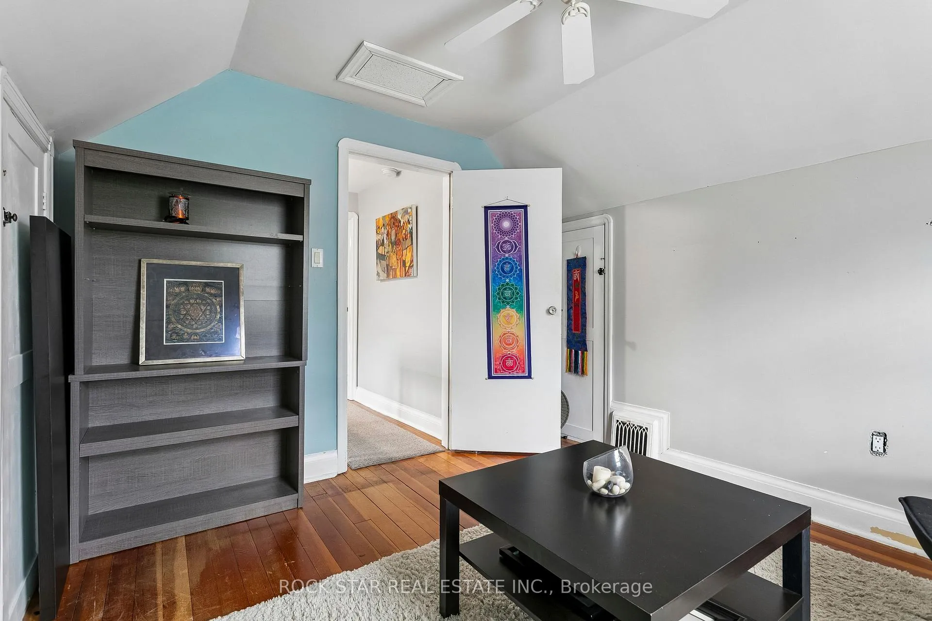 Photo 19 of 379 Ontario Street S, Milton, Timberlea — HOMEH