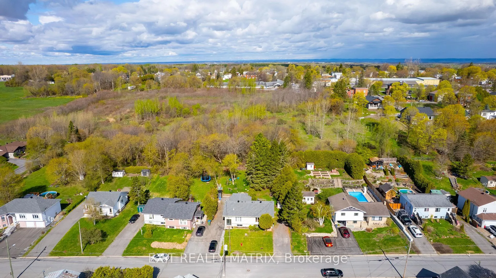 Photo 4 of 82 Bertha Avenue, Champlain, Vankleek Hill — HOMEH
