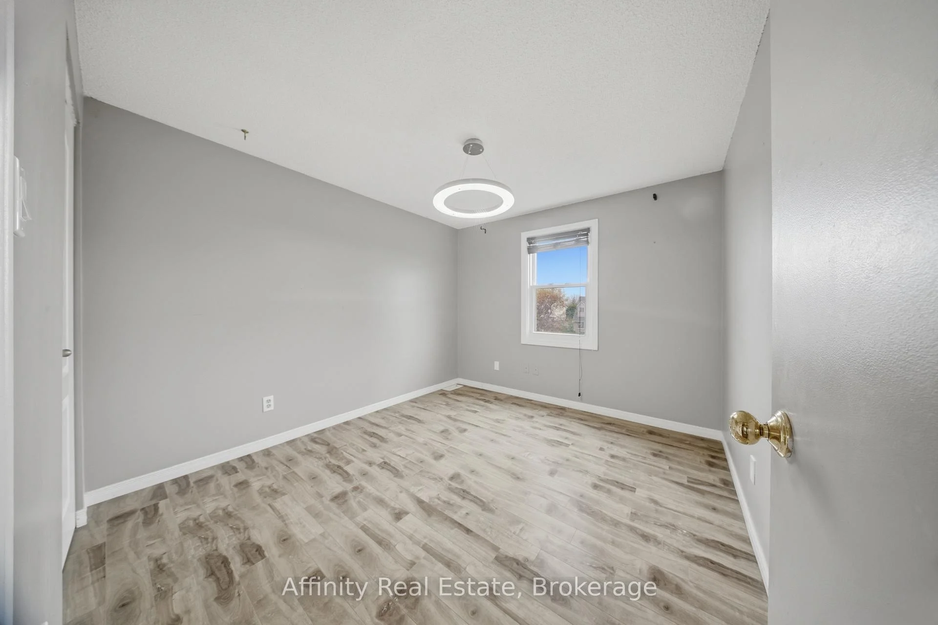 Photo 42 of 279 Auden Road, Guelph, Grange Road — HOMEH
