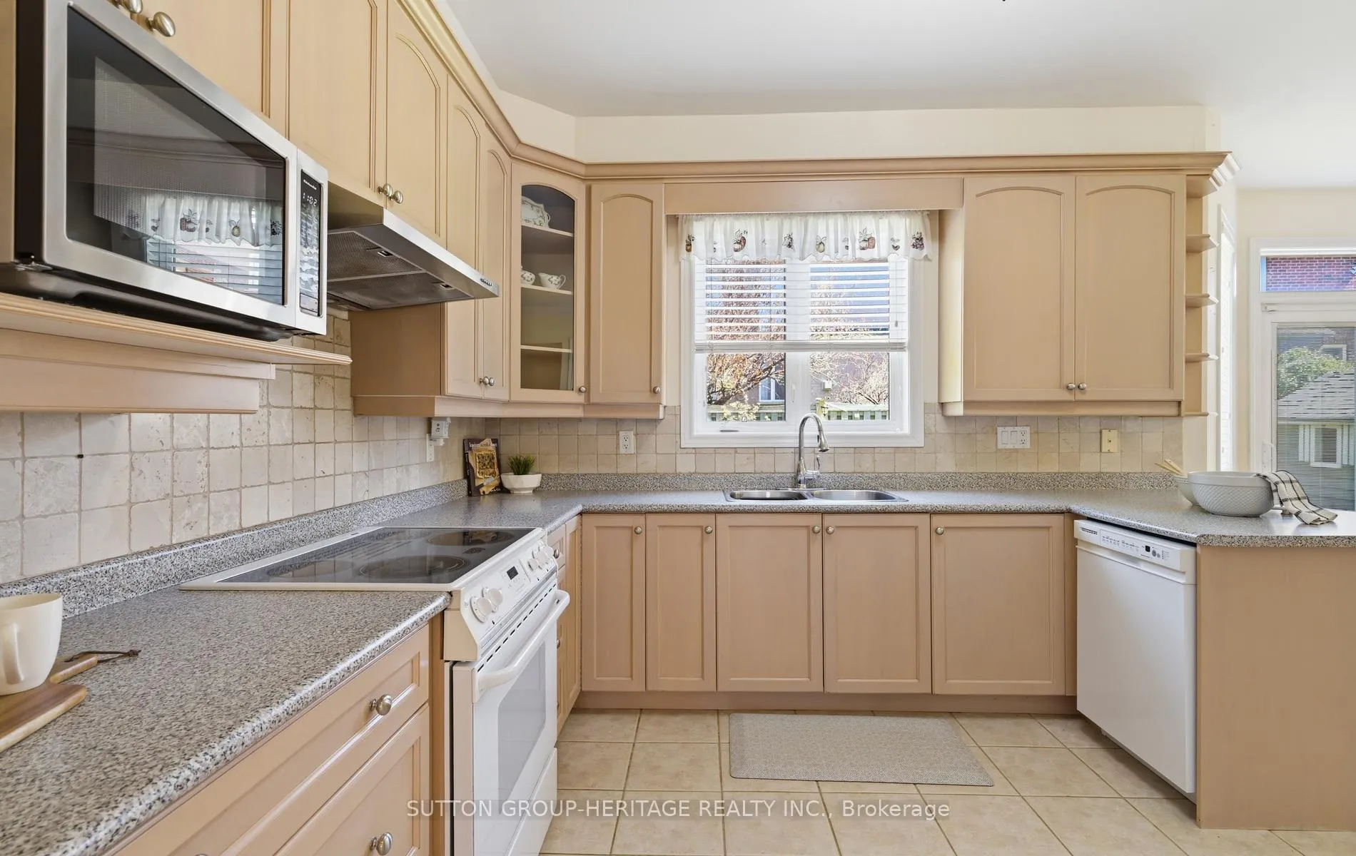 Photo 15 of 19 Country Ridge Drive, Markham, Wismer — HOMEH