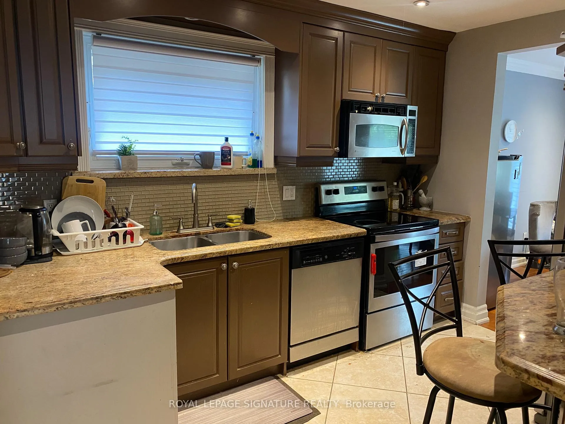 Photo 3 of Unit MAIN, 40 Waterfield Drive, Scarborough, Bendale — HOMEH